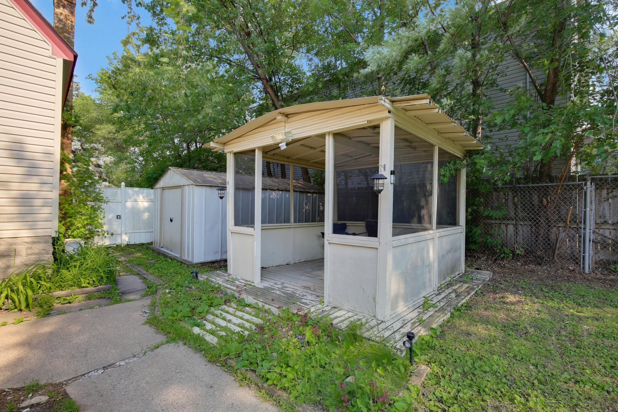 5311 Knox Avenue N Property Photo 27