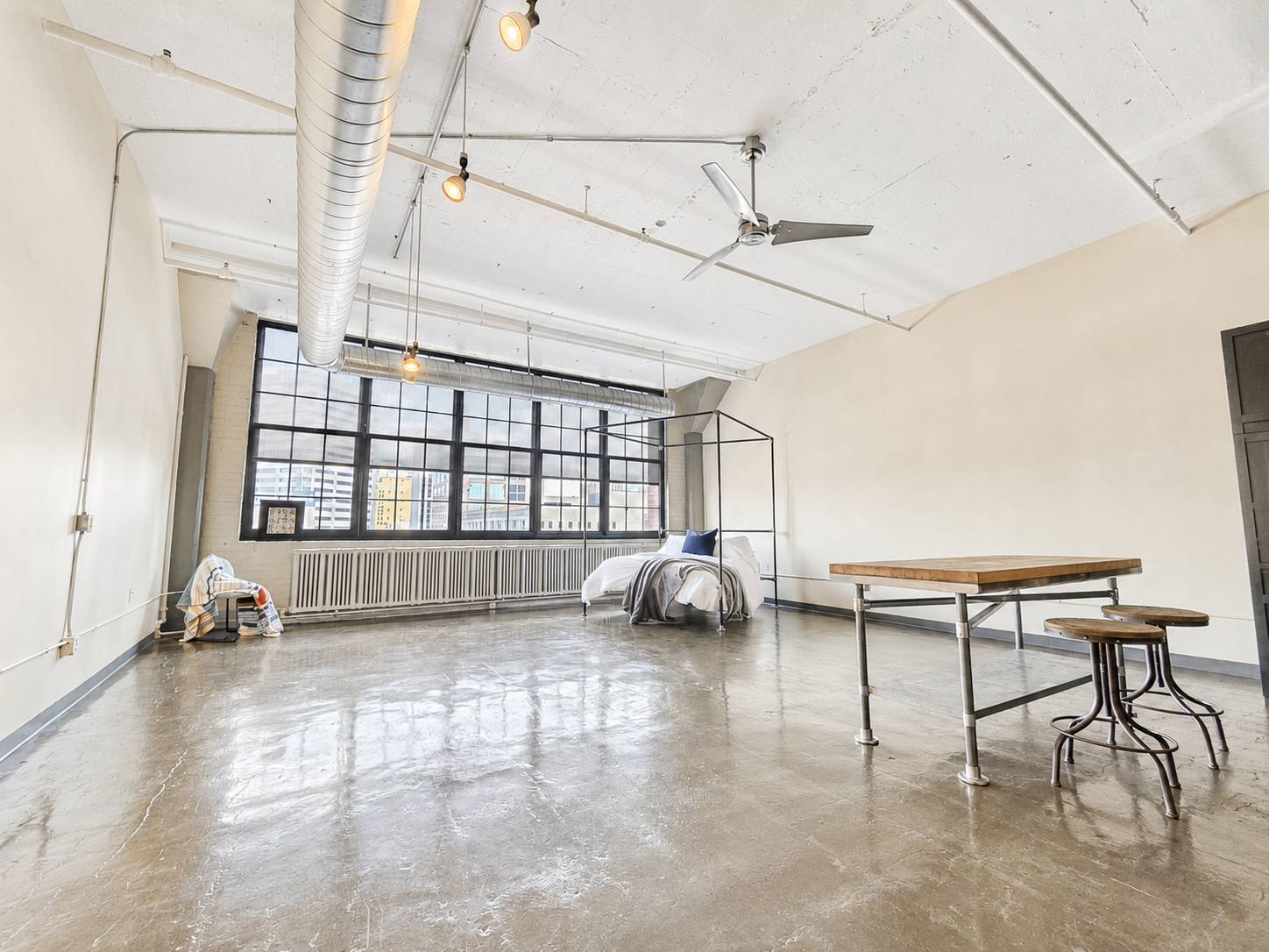 500 Robert Street N 502 Property Photo 1