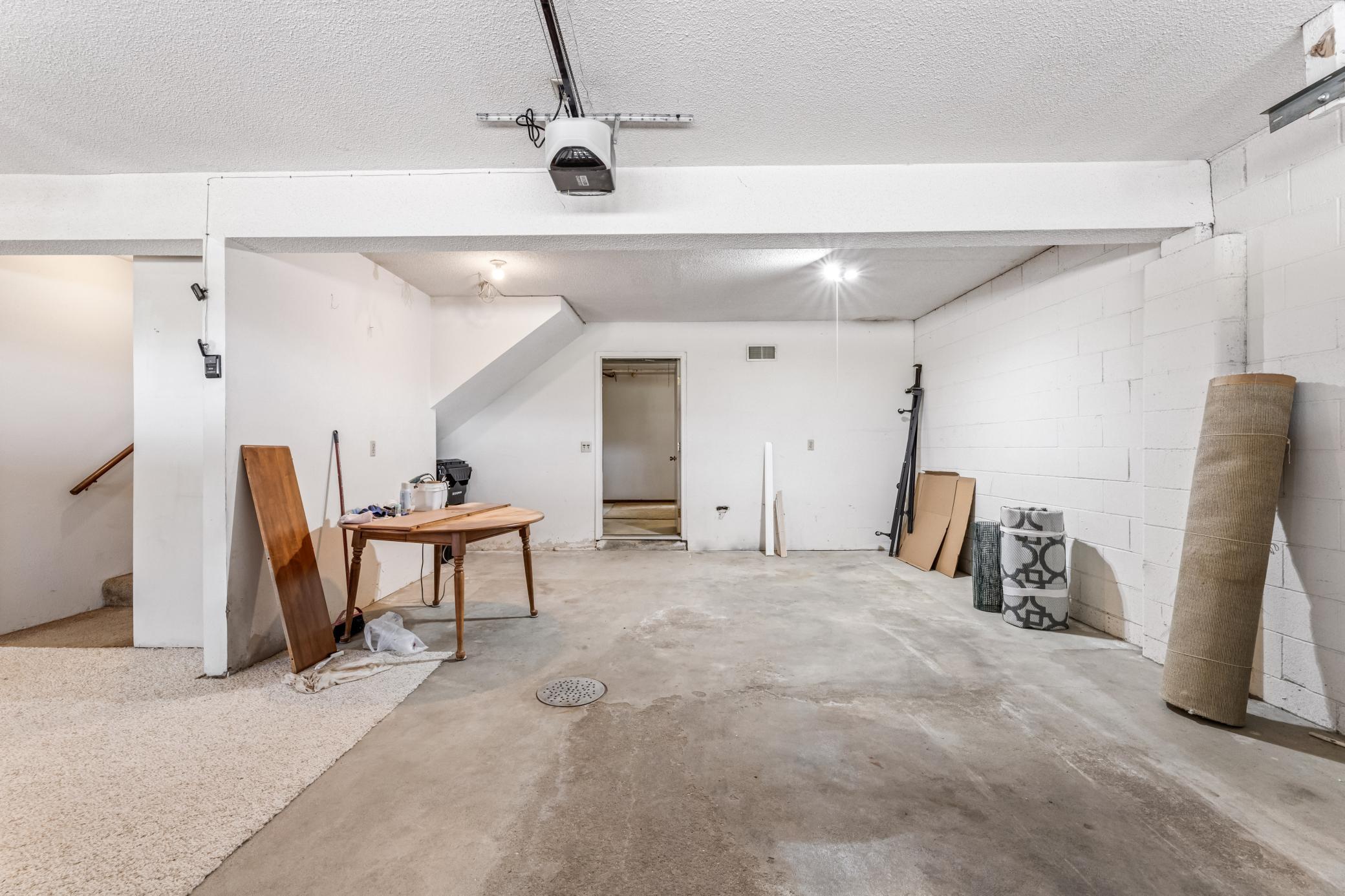 815 Kingston Street N Property Photo 14
