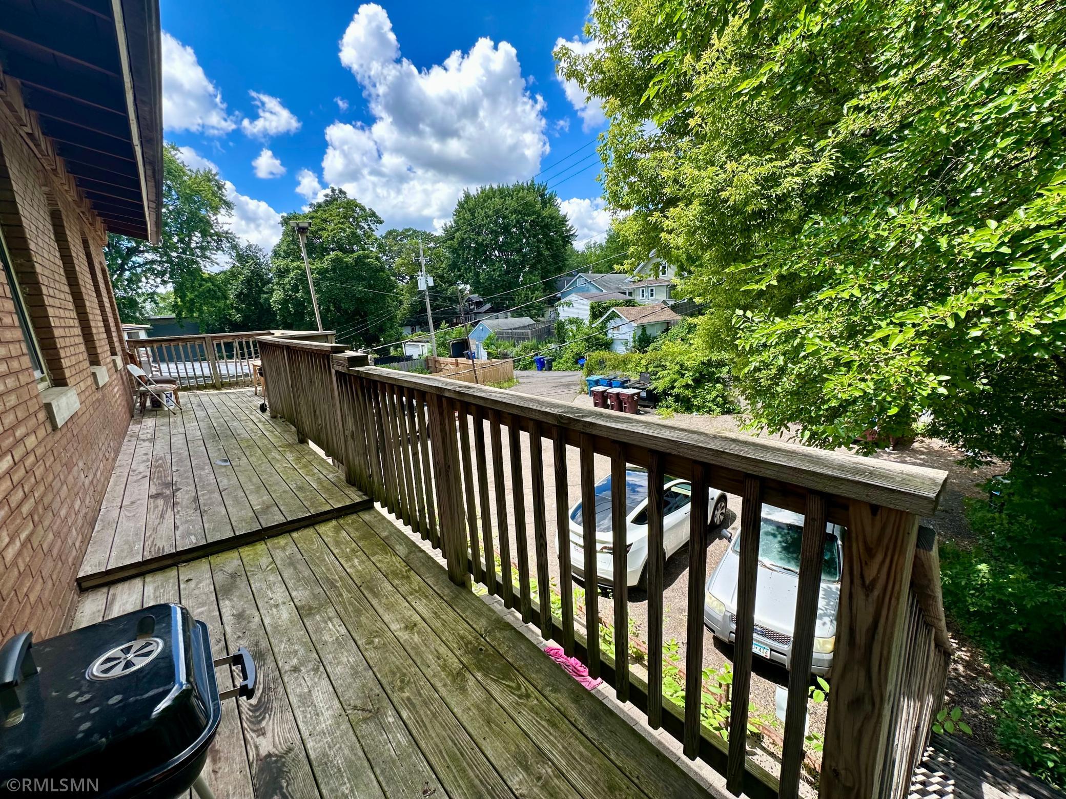 1047 Hudson Road Property Photo 13