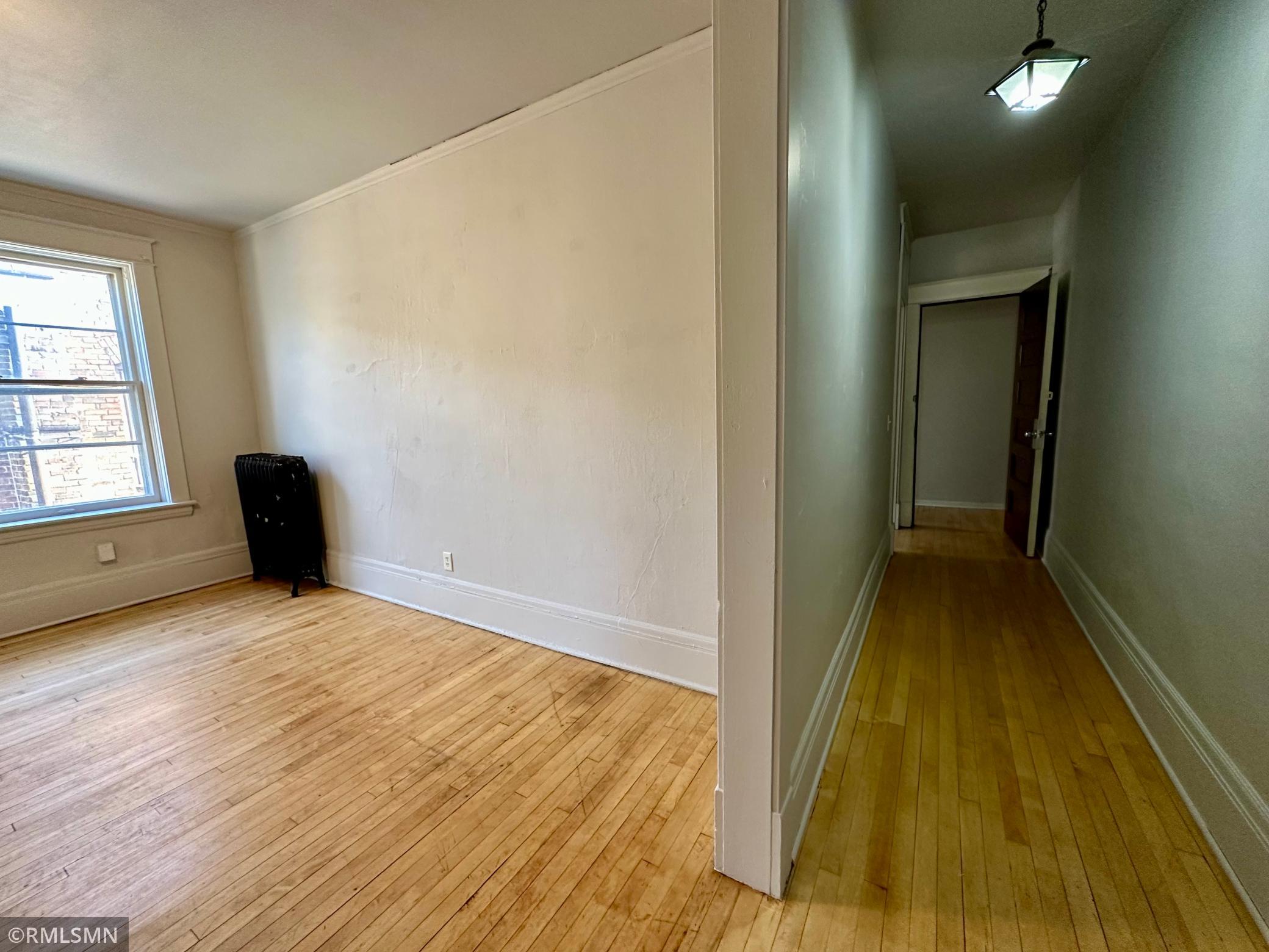 1047 Hudson Road Property Photo 17