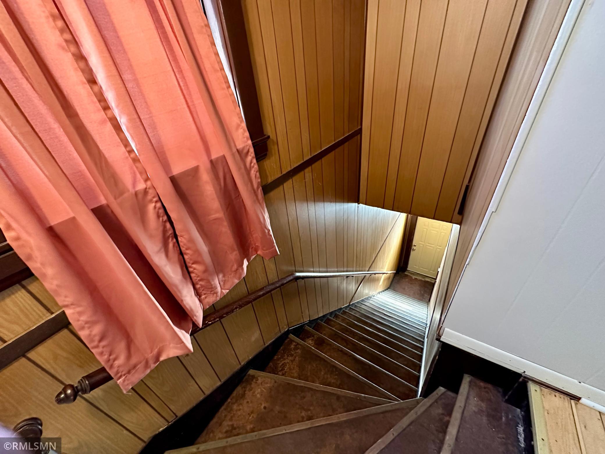 1047 Hudson Road Property Photo 26