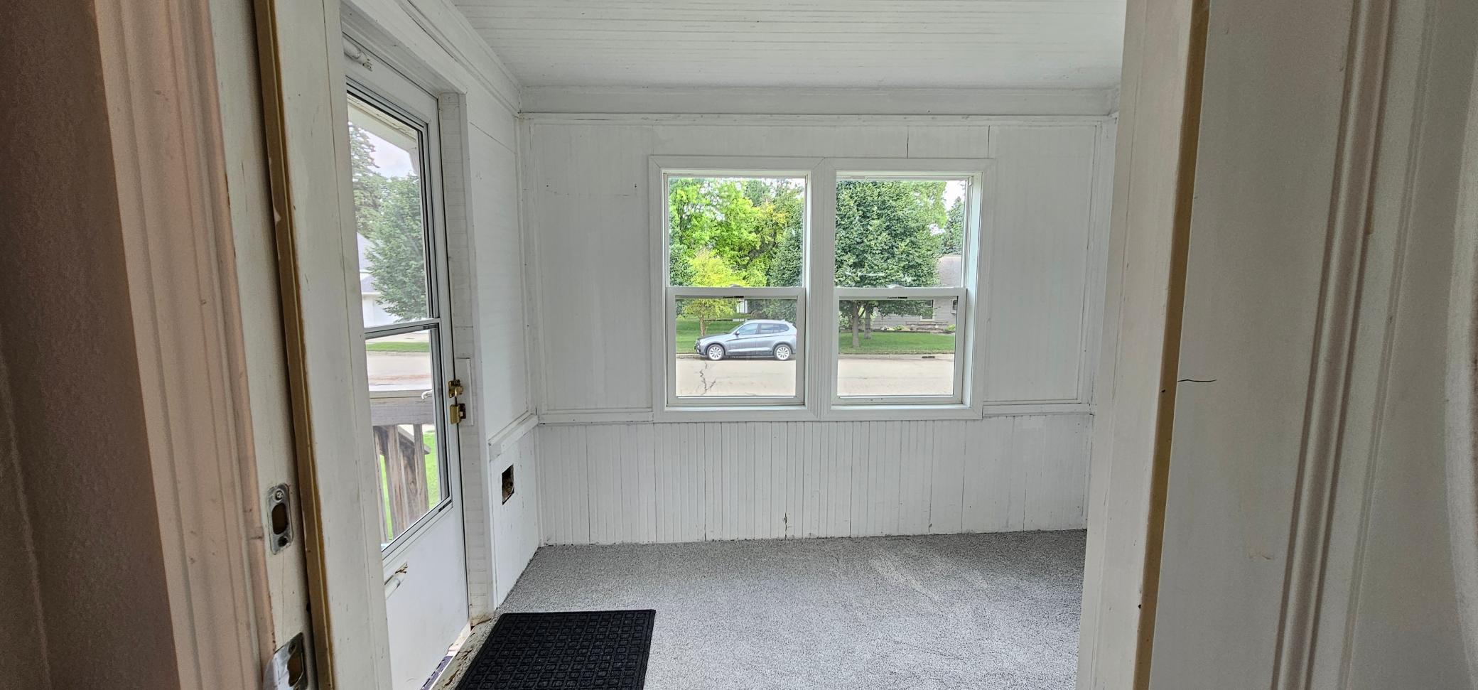 414 W Maple Avenue Property Photo 3