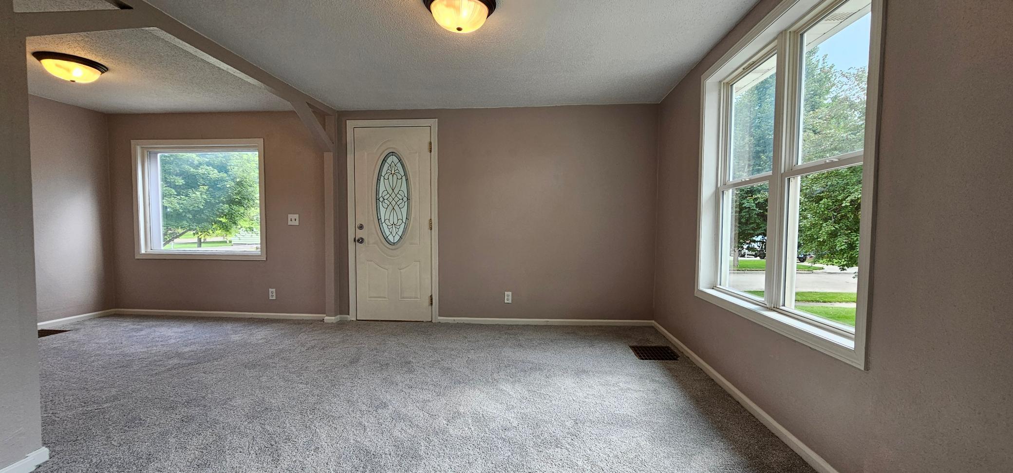 414 W Maple Avenue Property Photo 4