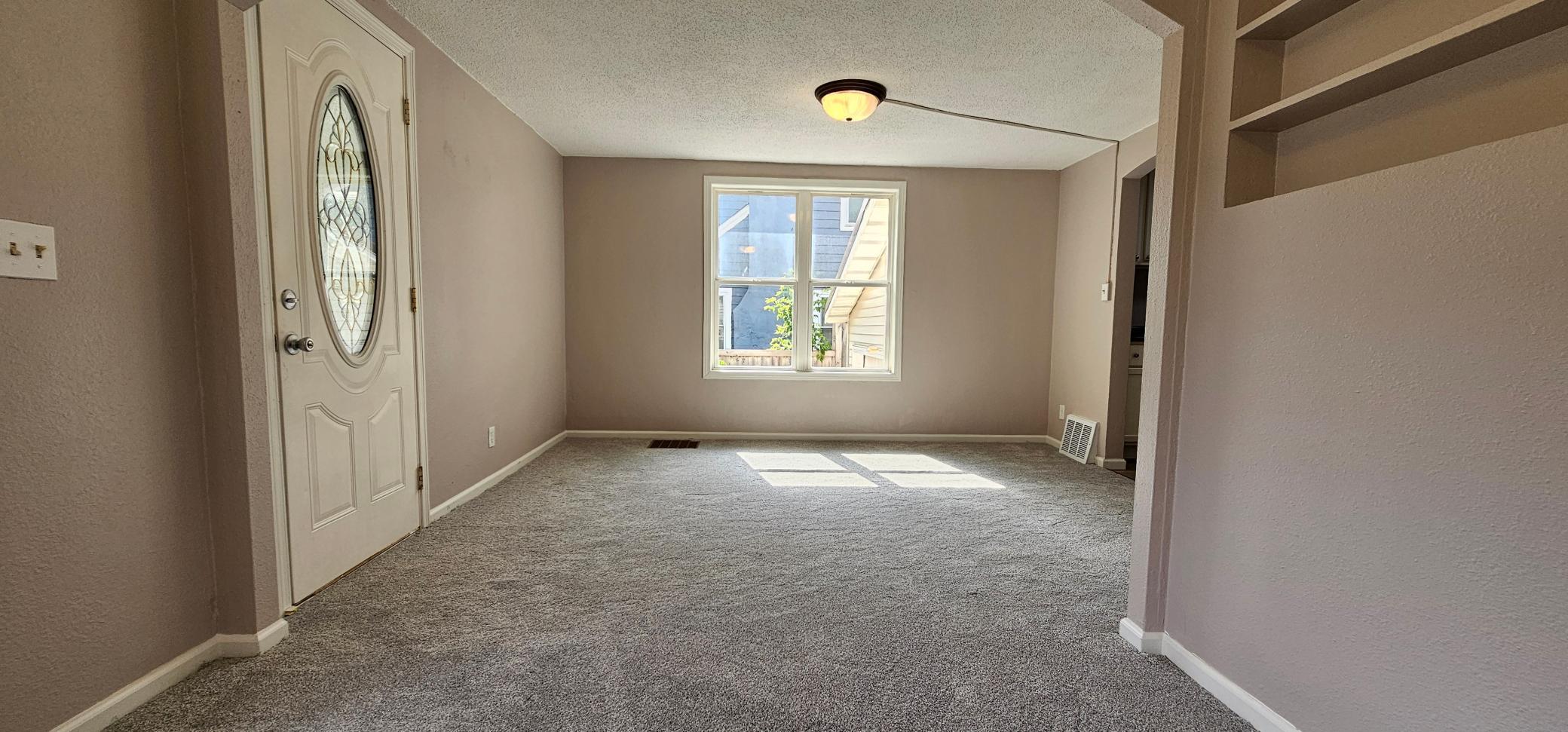 414 W Maple Avenue Property Photo 6