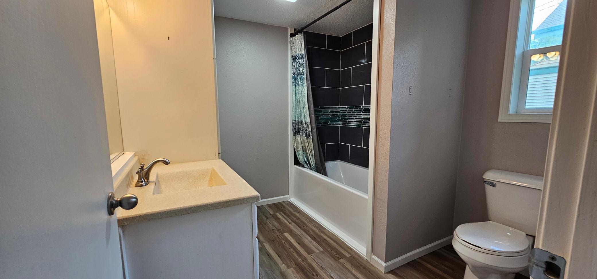 414 W Maple Avenue Property Photo 8