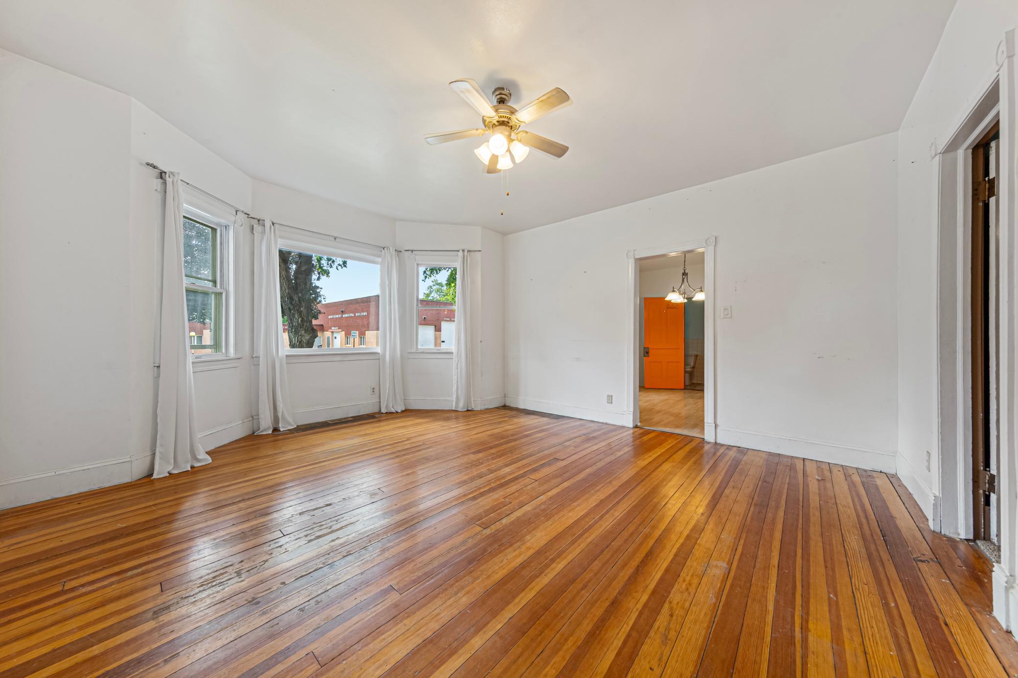 105 Ash Avenue Sw Property Photo 1