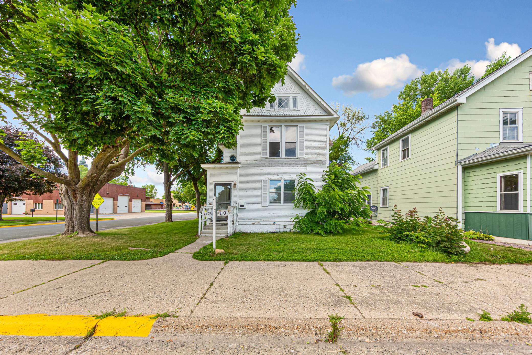 105 Ash Avenue Sw Property Photo 3