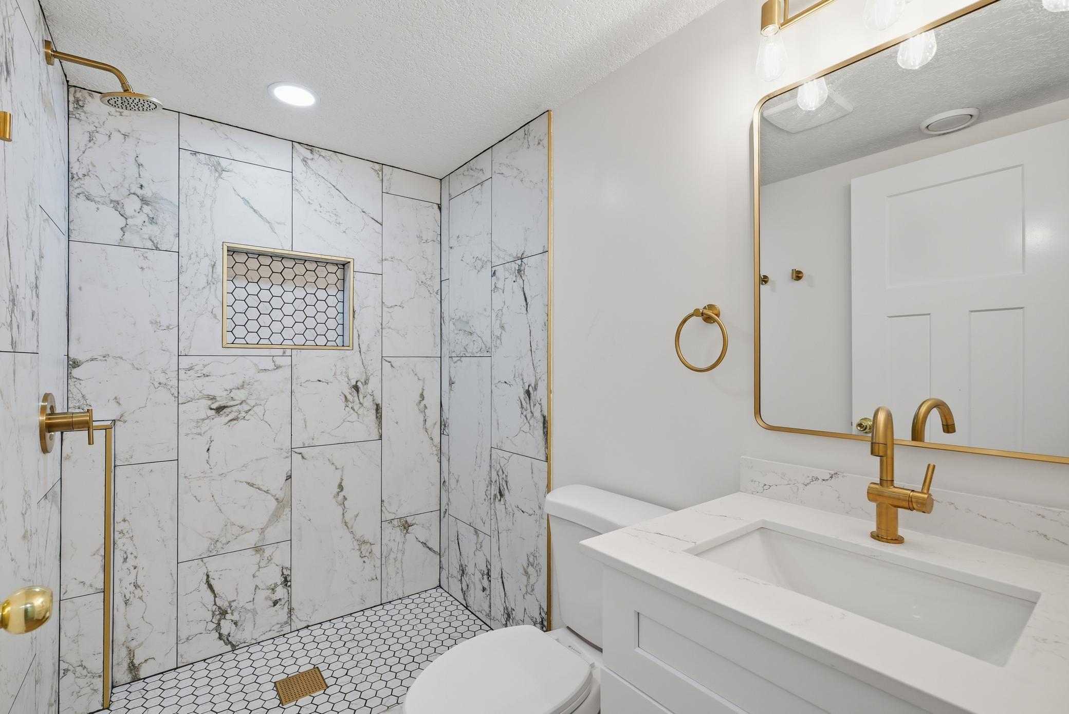 1521 Archwood Road Property Photo 25