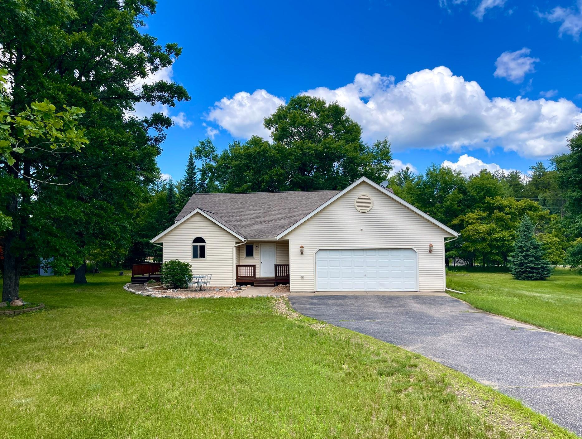 13961 Grand Oaks Court Property Photo 1