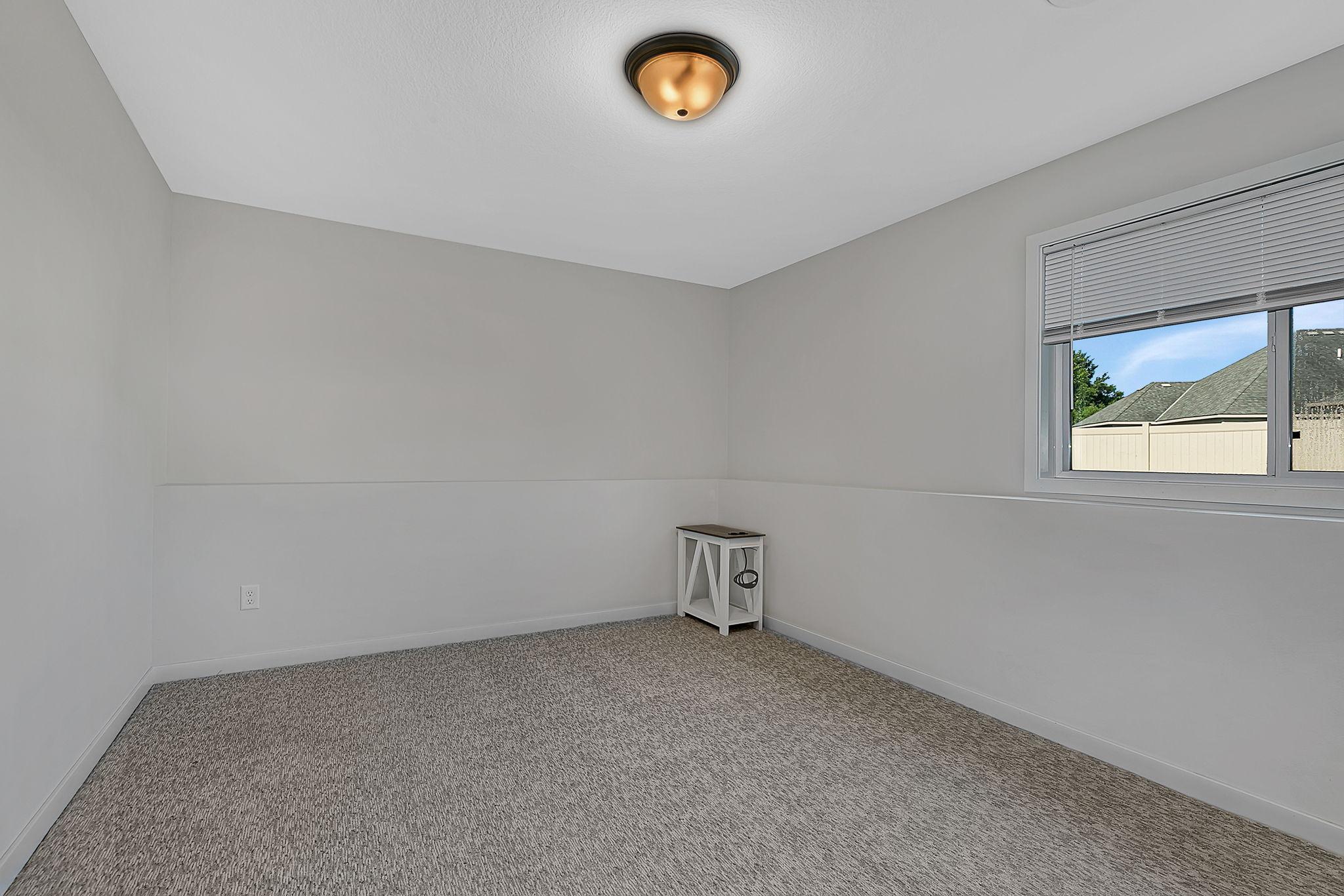 230 Pine Tree Road S Property Photo 12