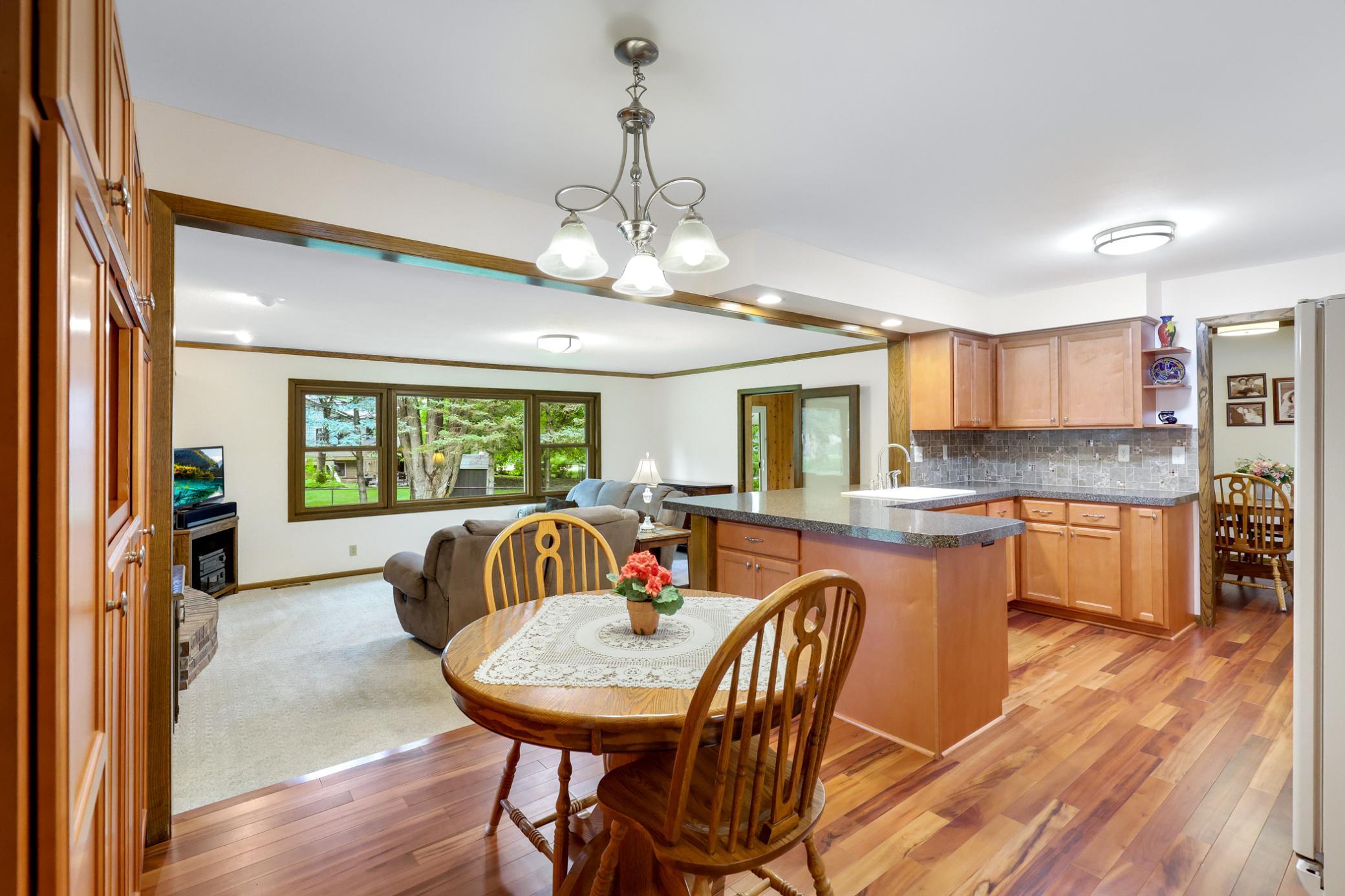 17200 Barberry Circle Property Photo 7
