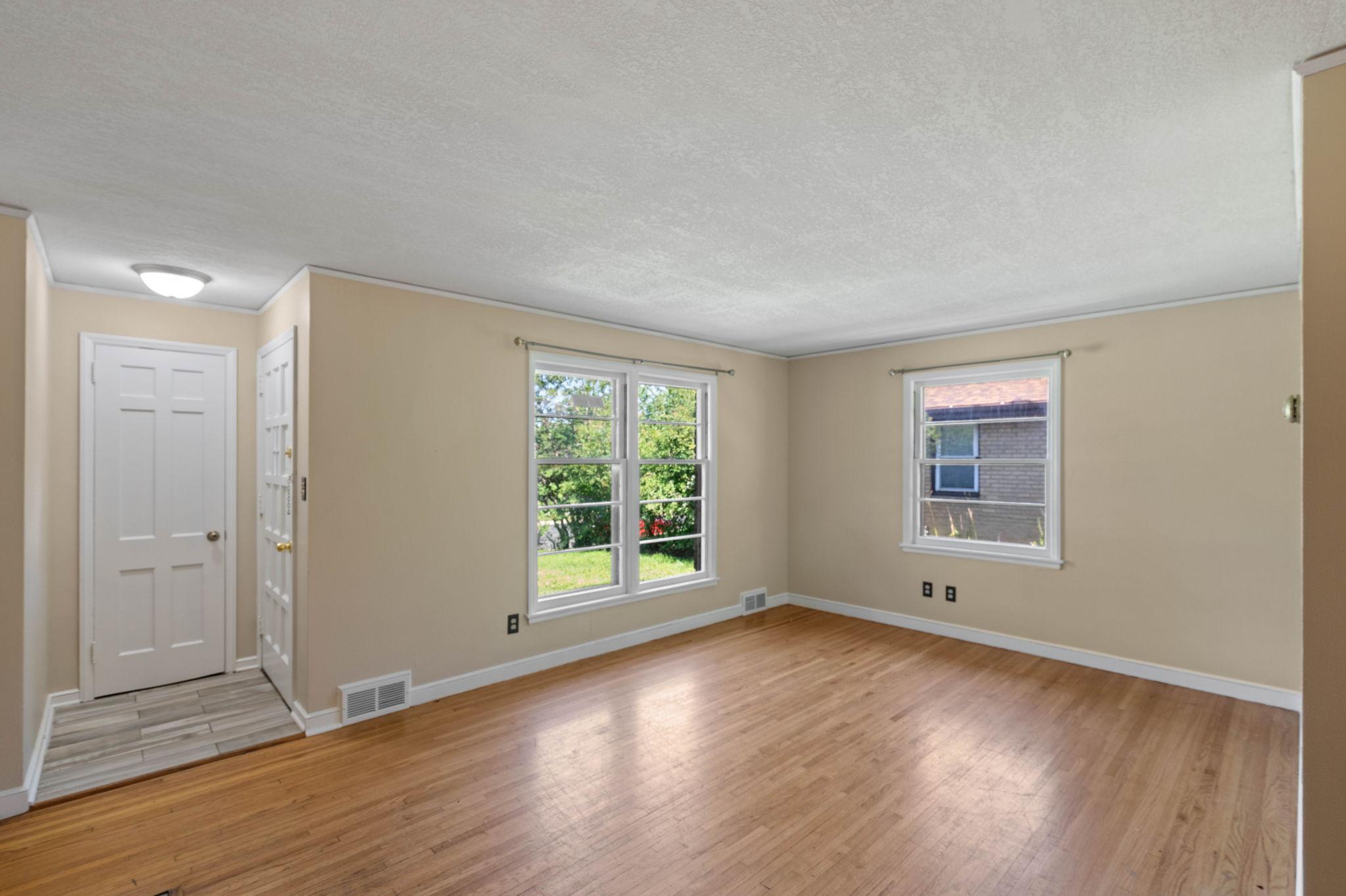 5633 Penn Avenue S Property Photo 7