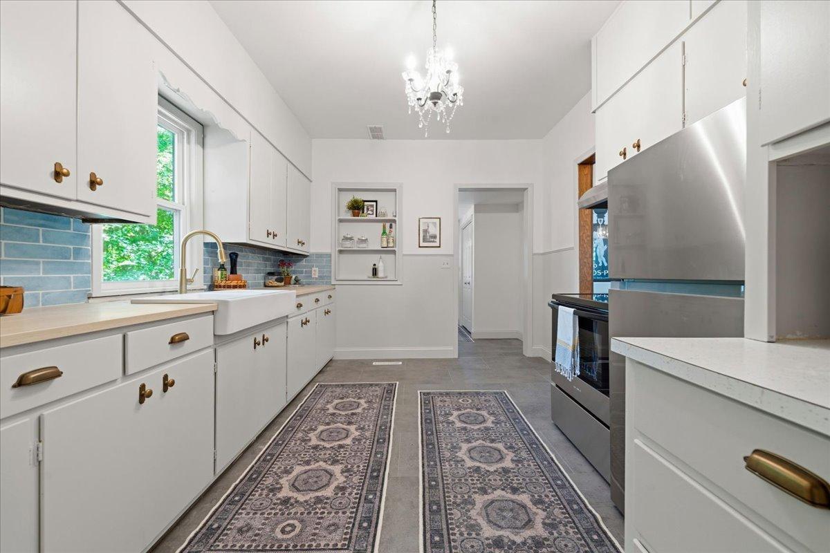 6 4th Street Nw Property Photo 5