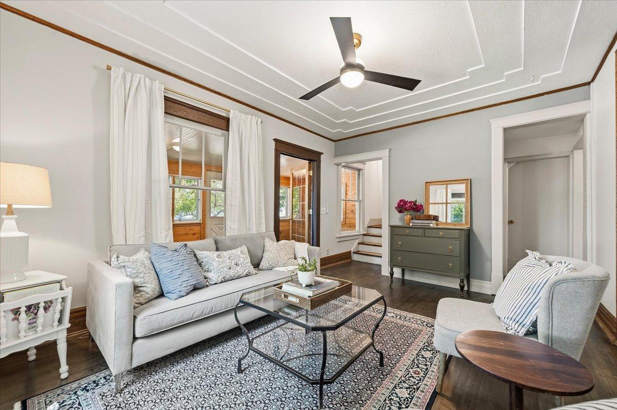 6 4th Street Nw Property Photo 8