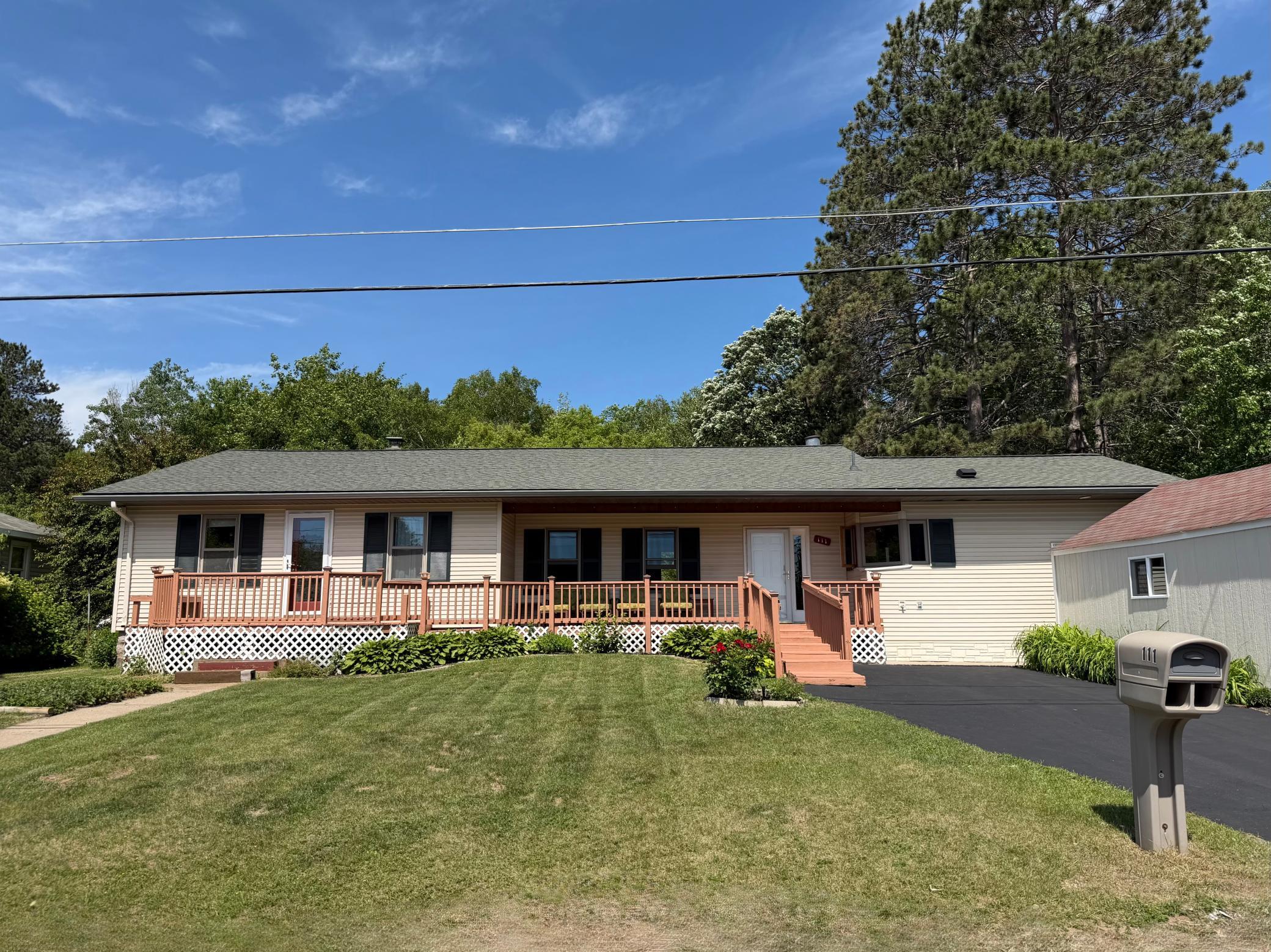 111 3rd Avenue N Property Photo 1
