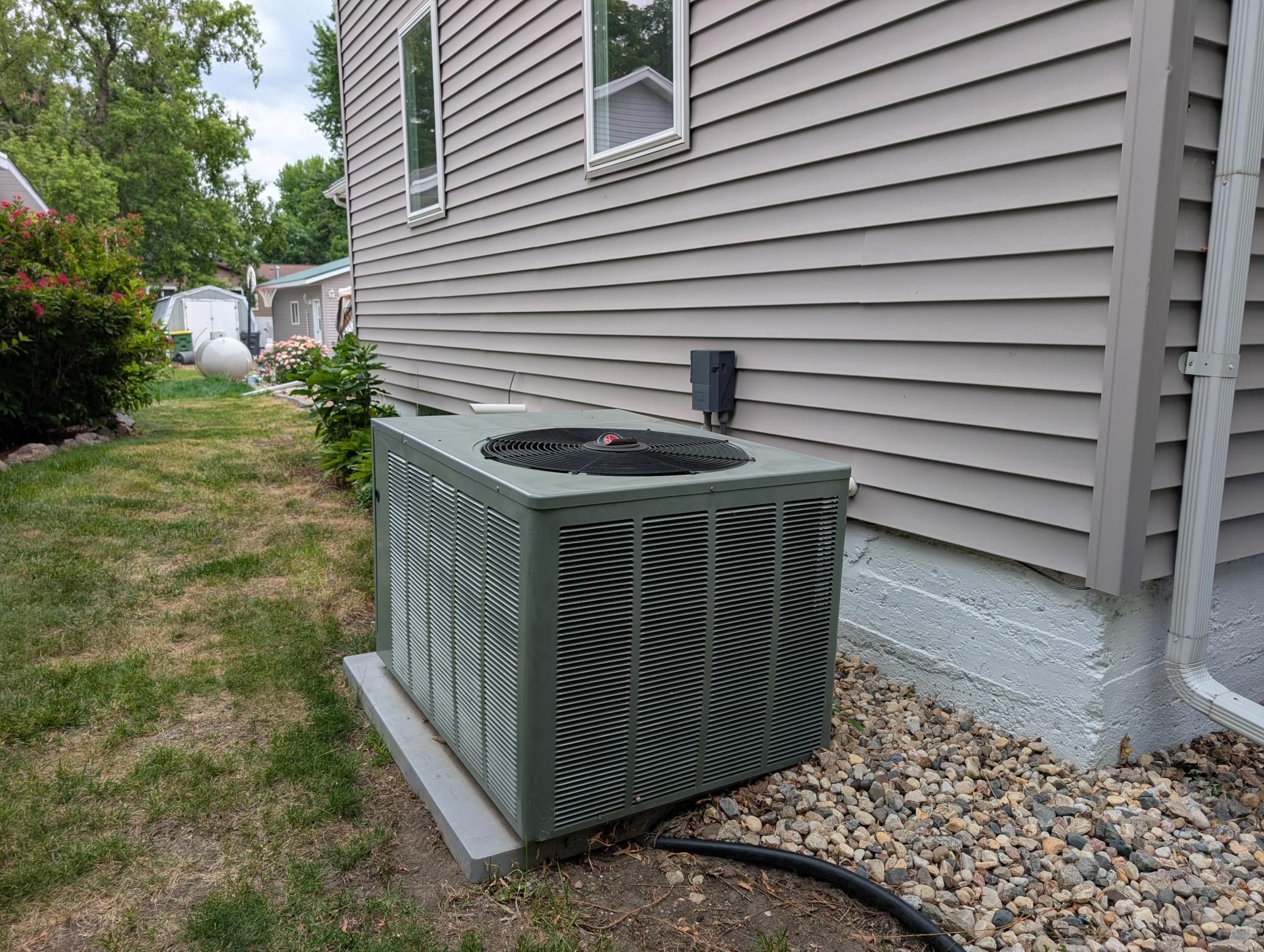 111 E Lyon Street Property Photo 23