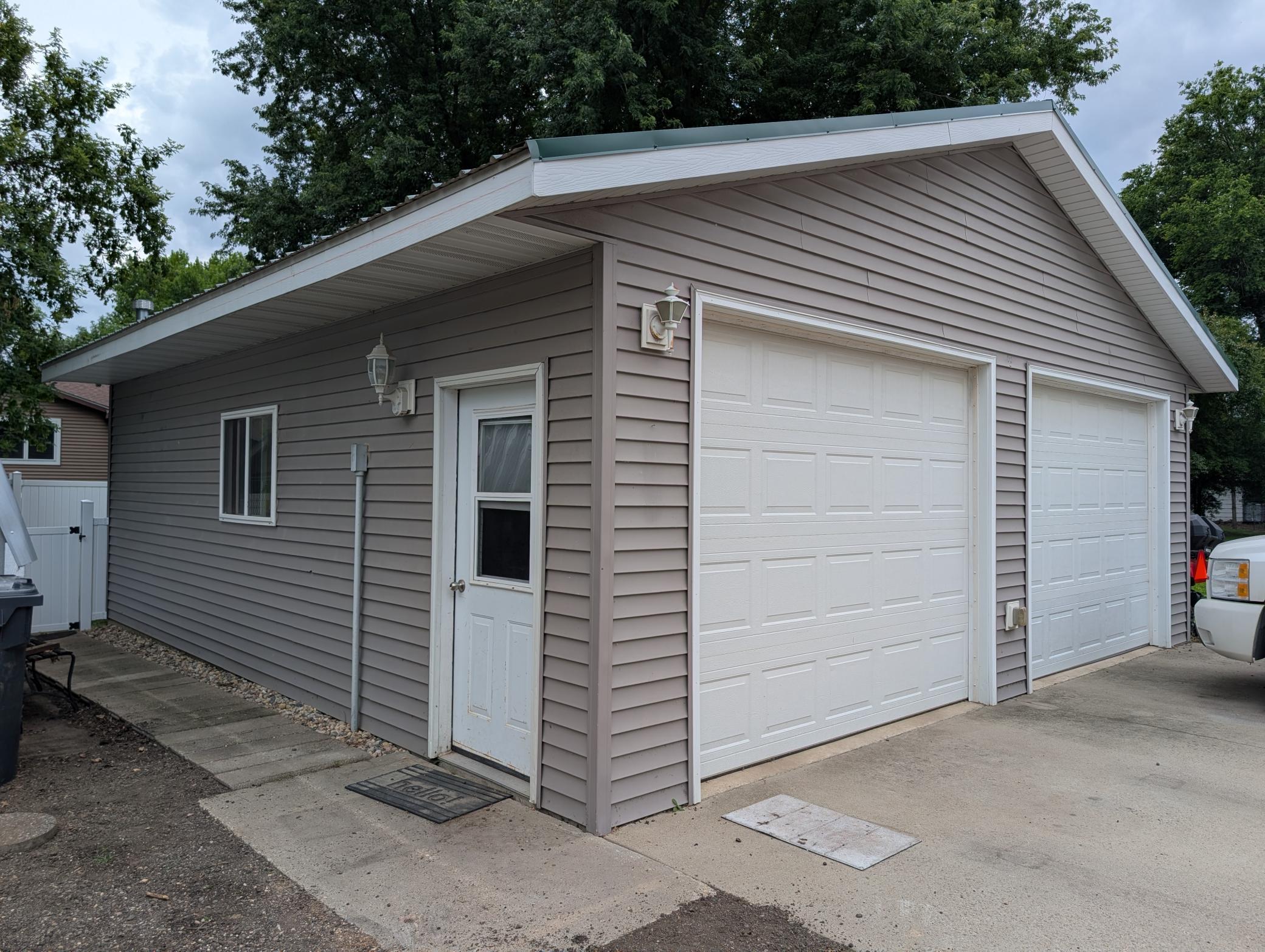 111 E Lyon Street Property Photo 27