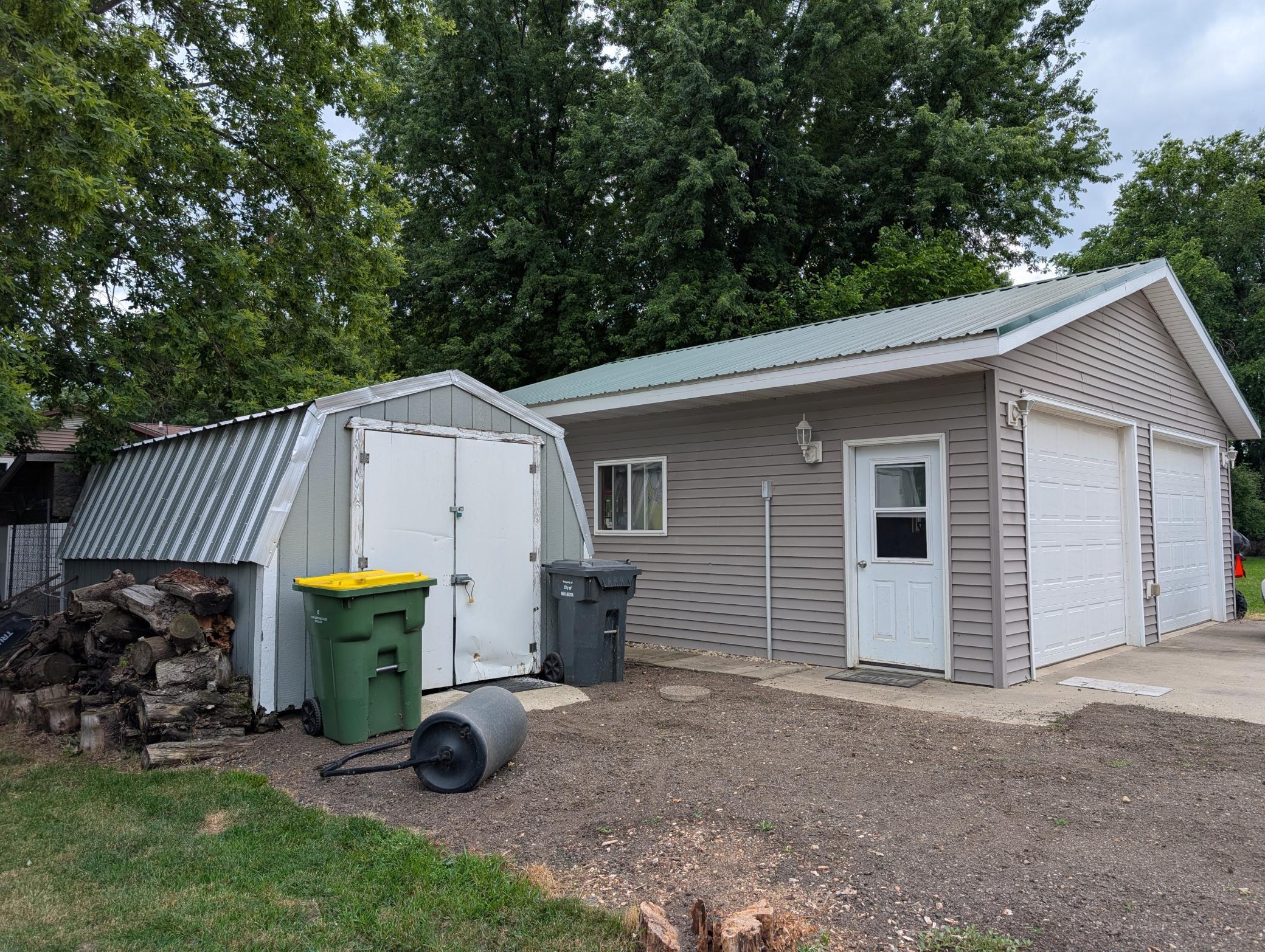 111 E Lyon Street Property Photo 28