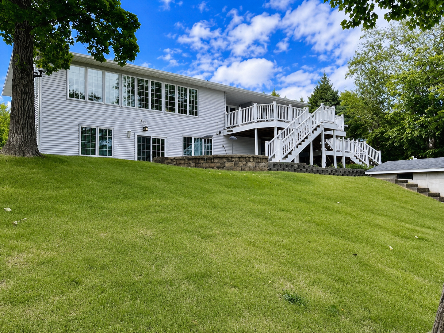 48210 Flicker Lane Property Photo 1
