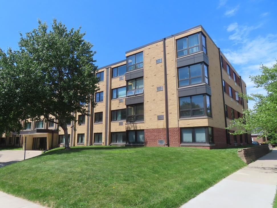 2500 Blaisdell Avenue 211