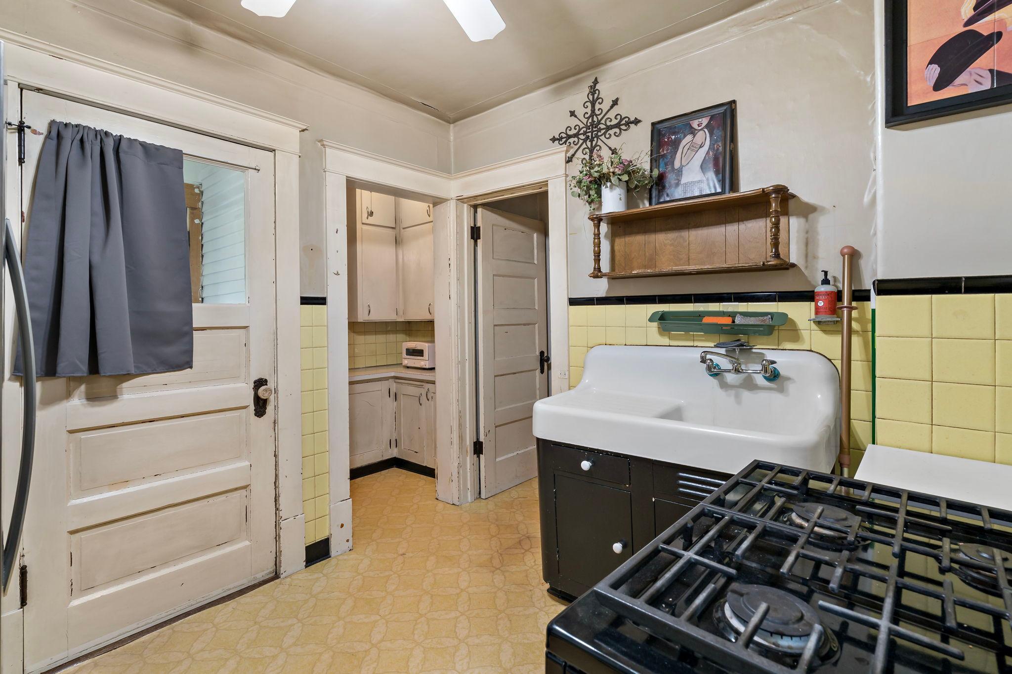 1036 Geranium Avenue E Property Photo 11