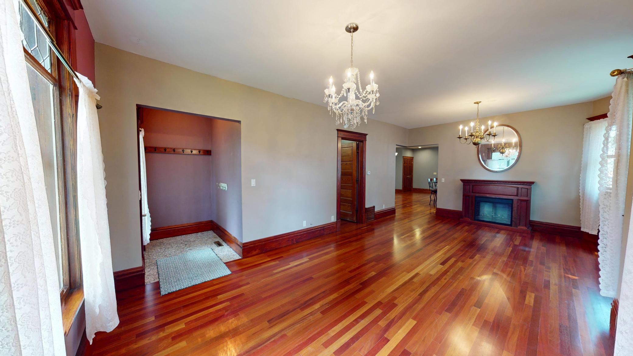 1426 Circle Drive Property Photo 3
