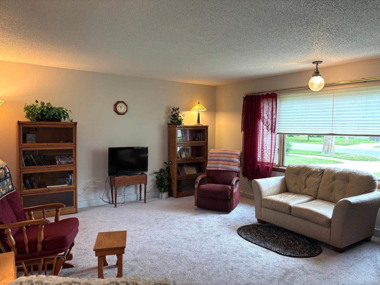 907 Arnold Avenue N Property Photo 8