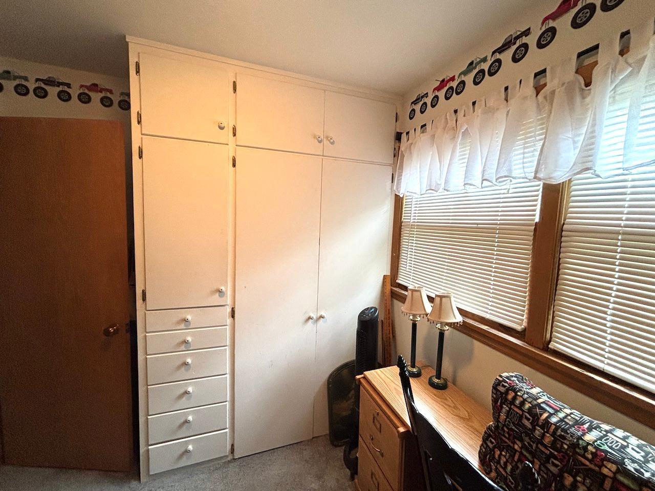 907 Arnold Avenue N Property Photo 15