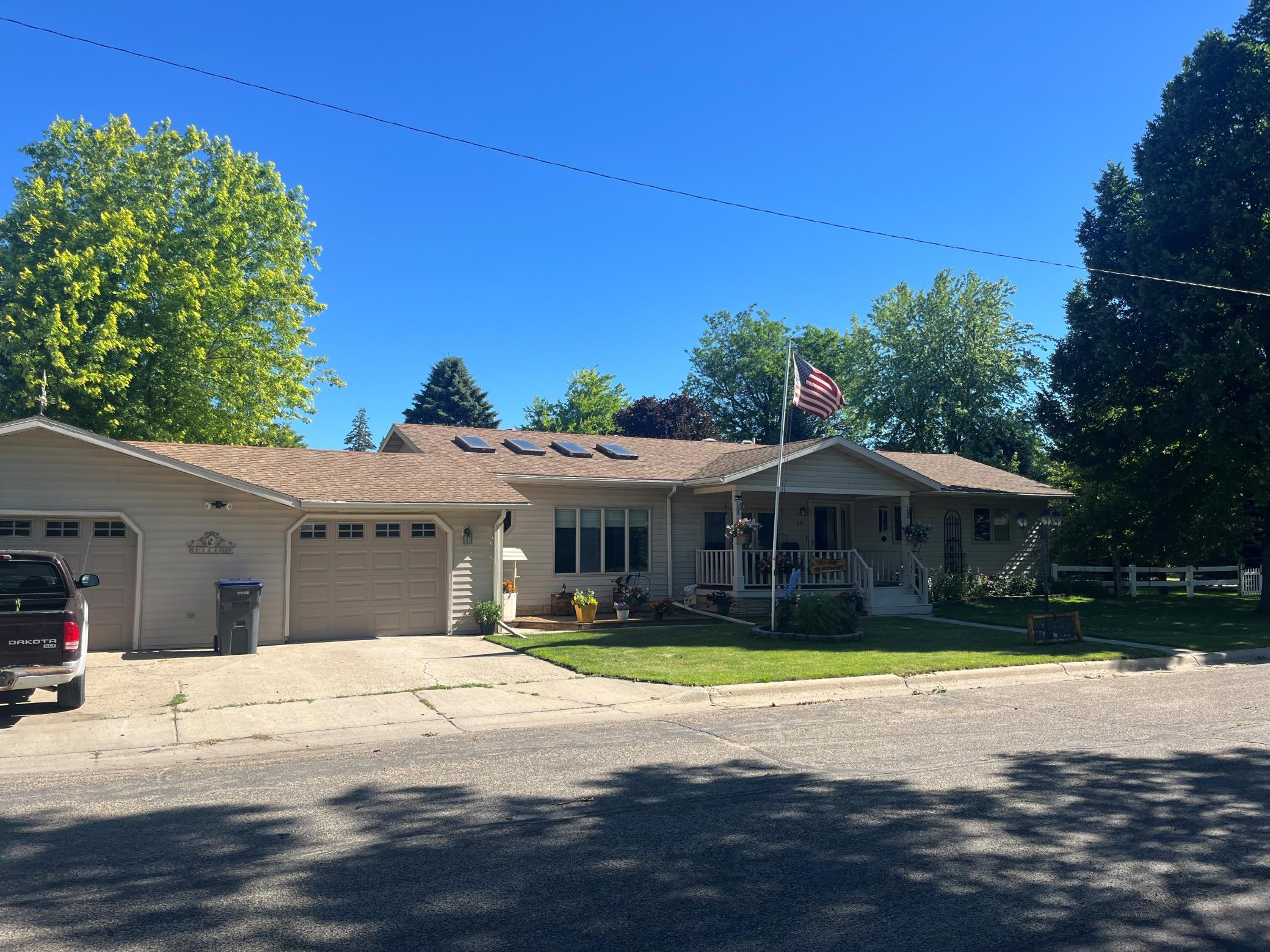 301 5th Street Sw Property Photo 1