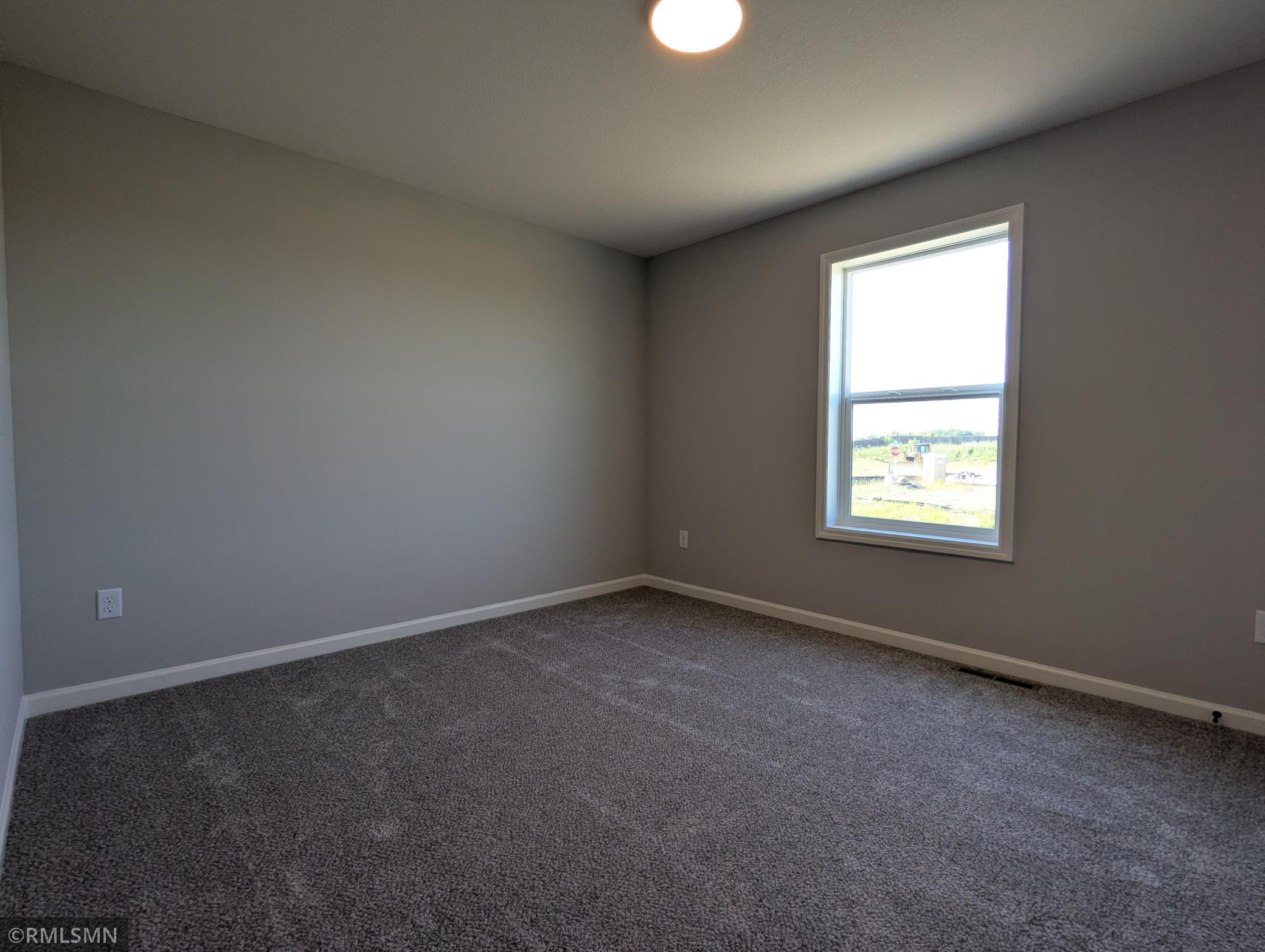 2878 Ivy Avenue Ne Property Photo 9