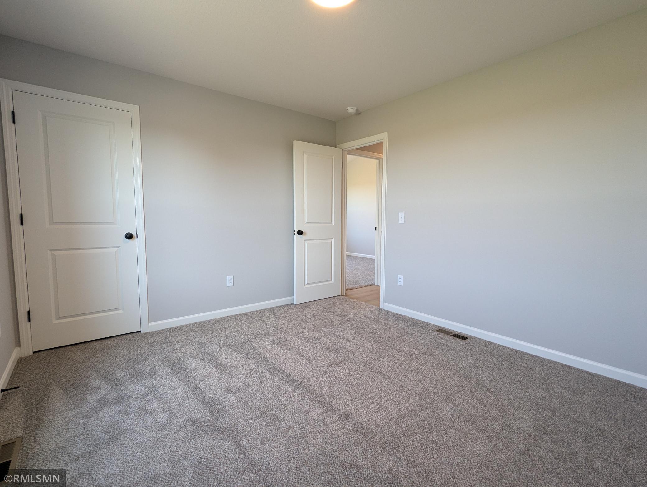 2878 Ivy Avenue Ne Property Photo 10