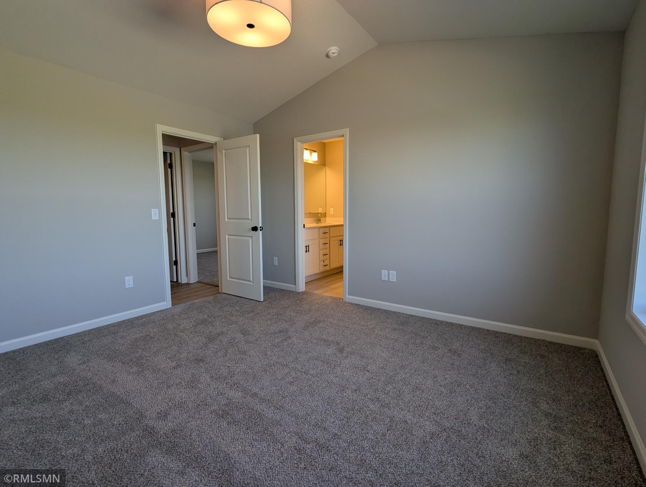 2878 Ivy Avenue Ne Property Photo 12