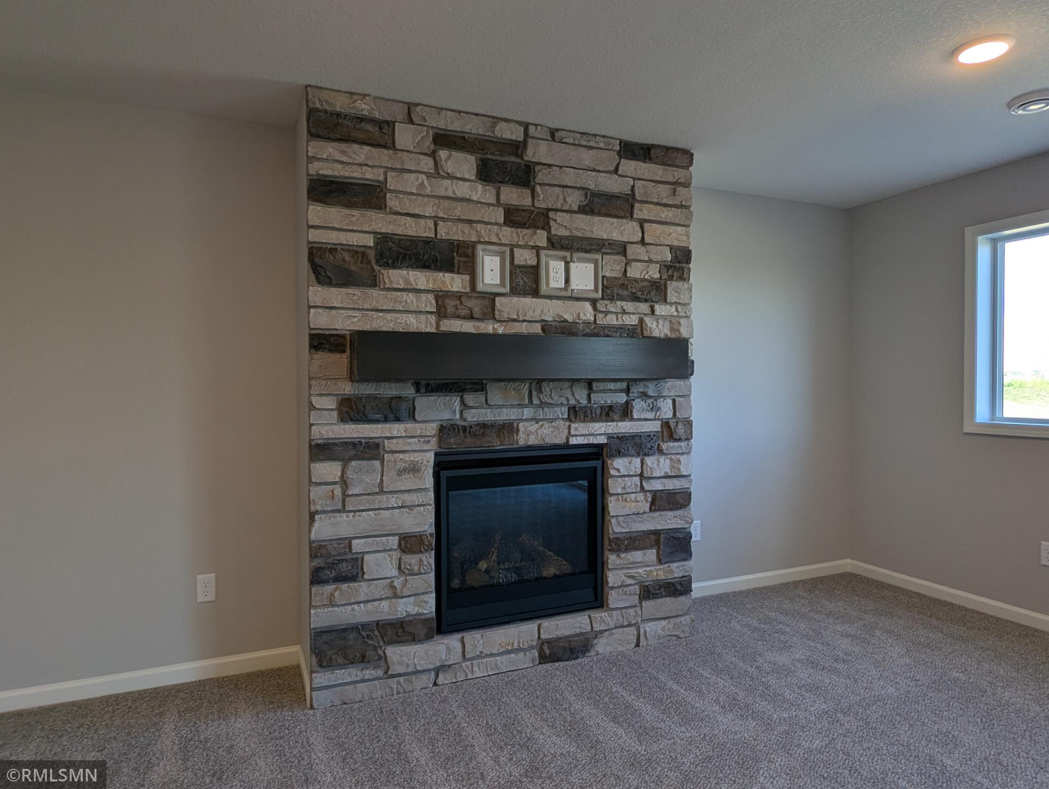 2878 Ivy Avenue Ne Property Photo 16