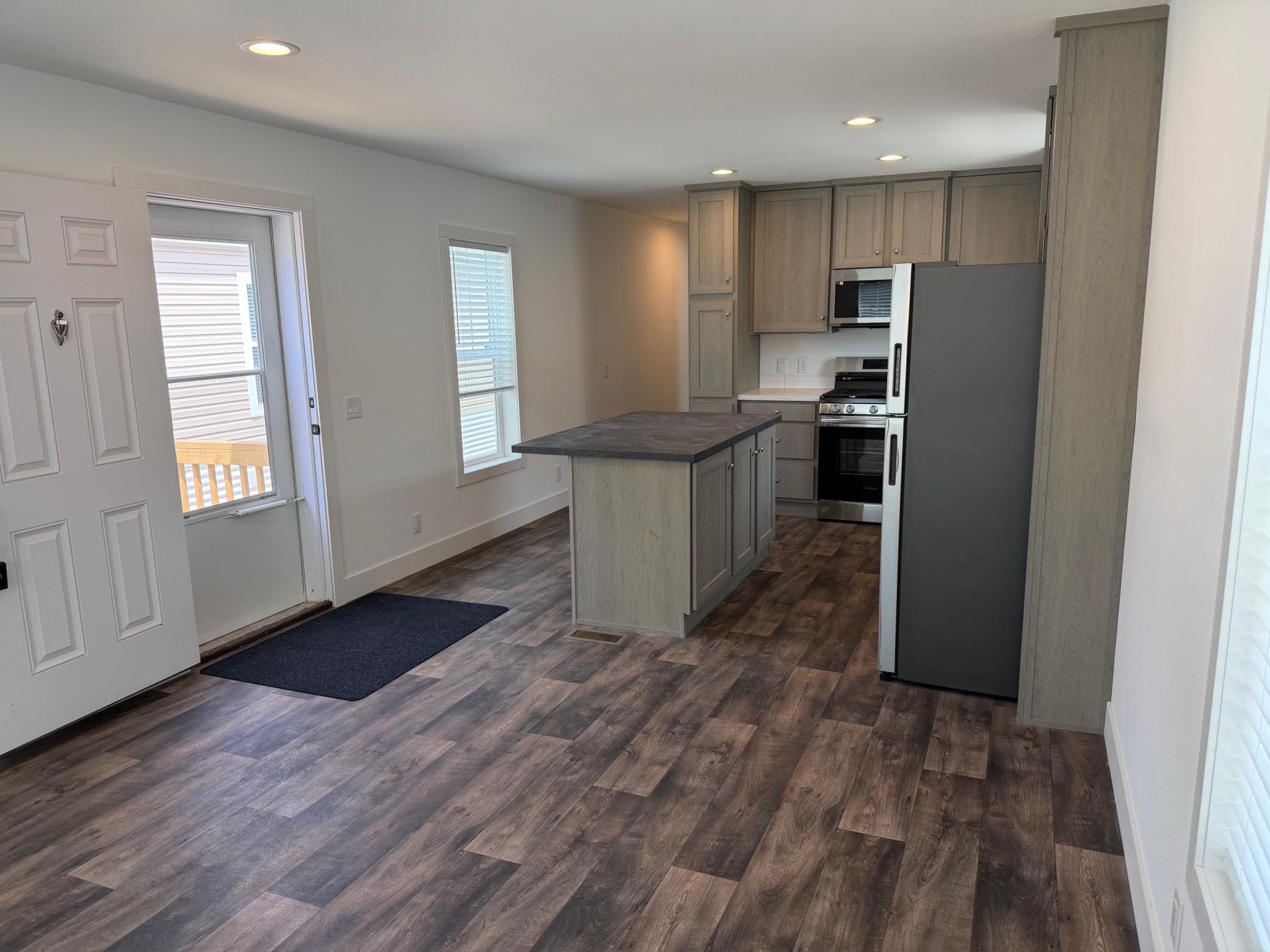 1611 6th Avenue E A4 Property Photo 5