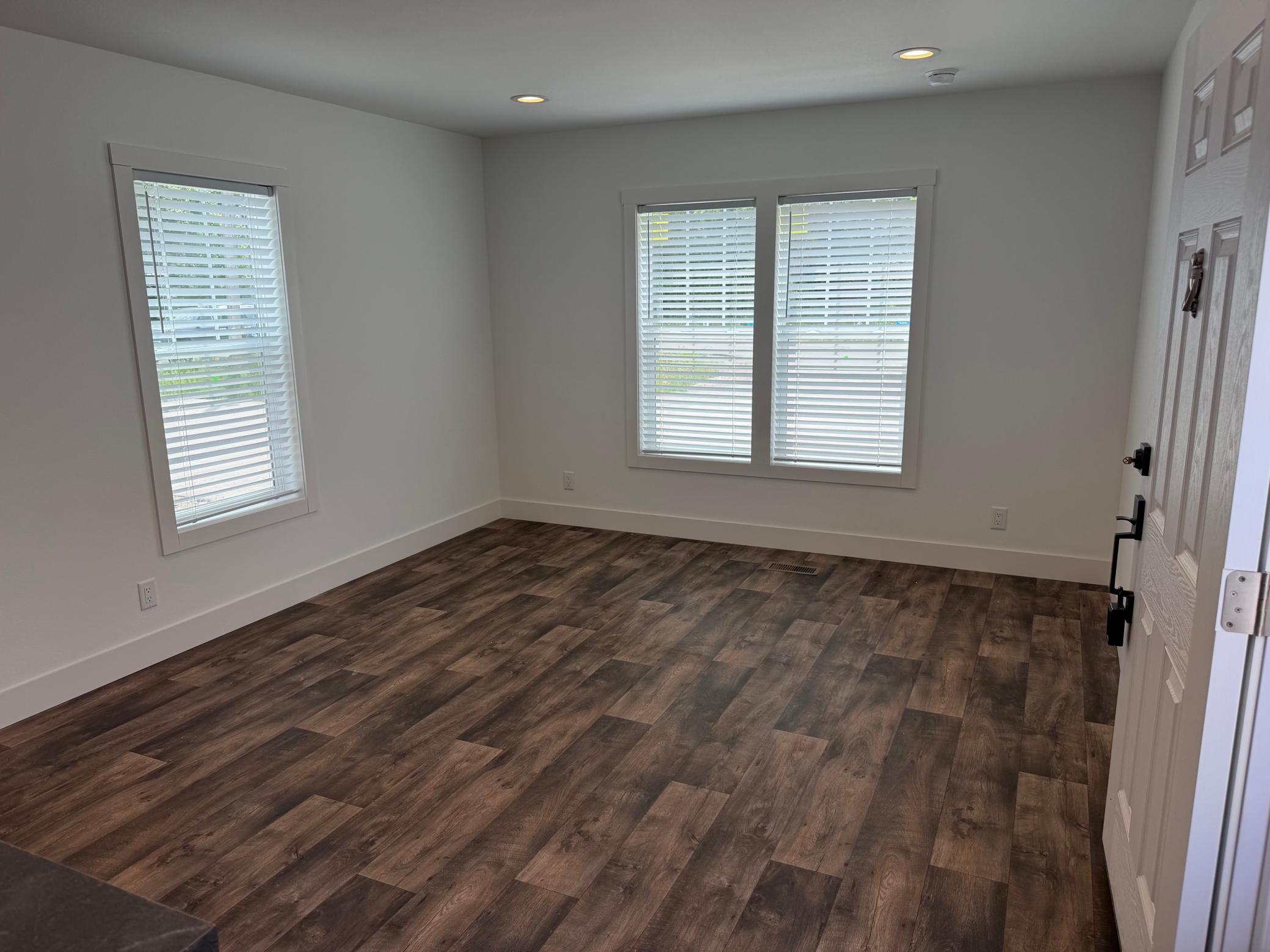 1611 6th Avenue E A4 Property Photo 6