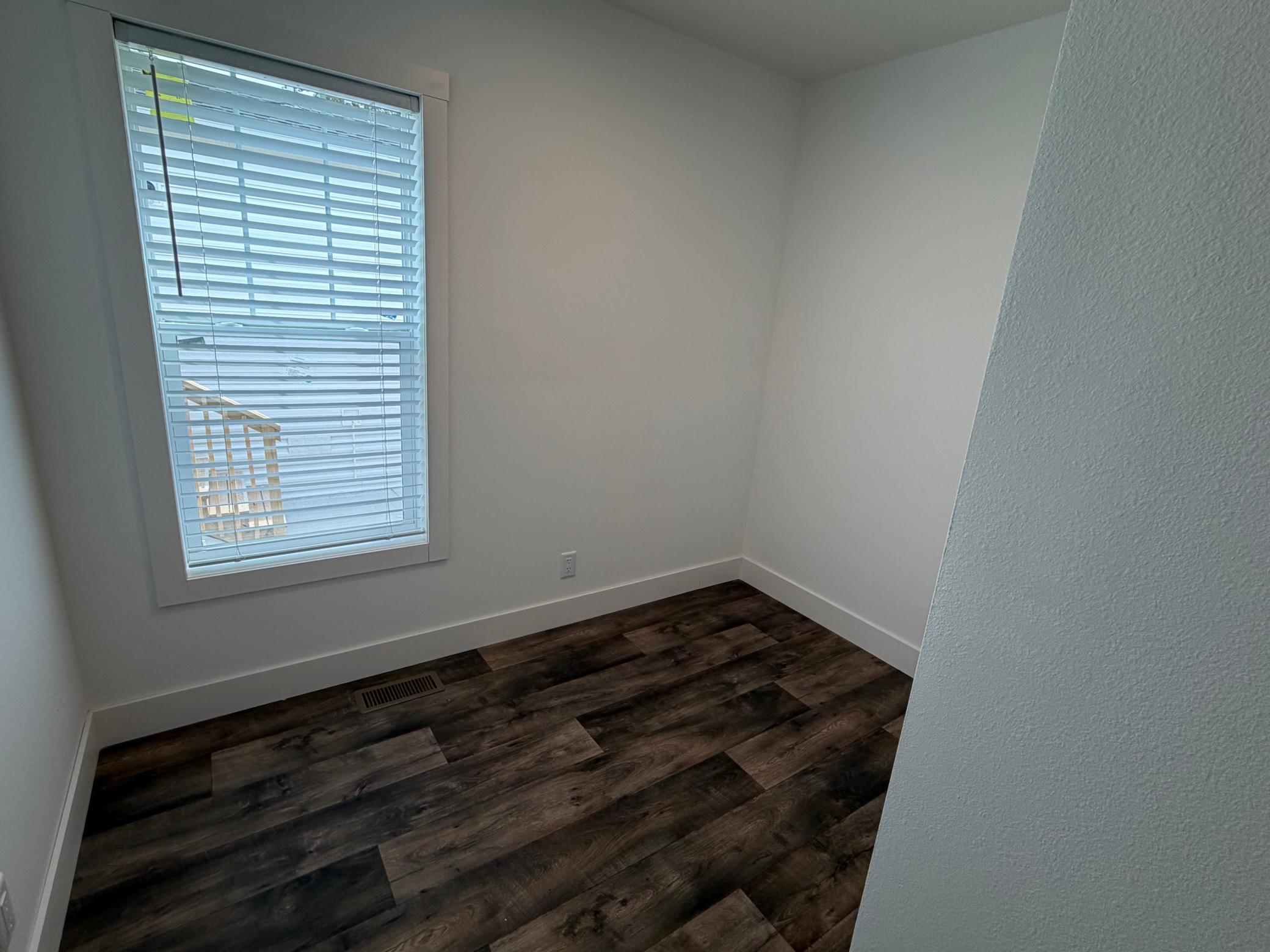 1611 6th Avenue E A4 Property Photo 9