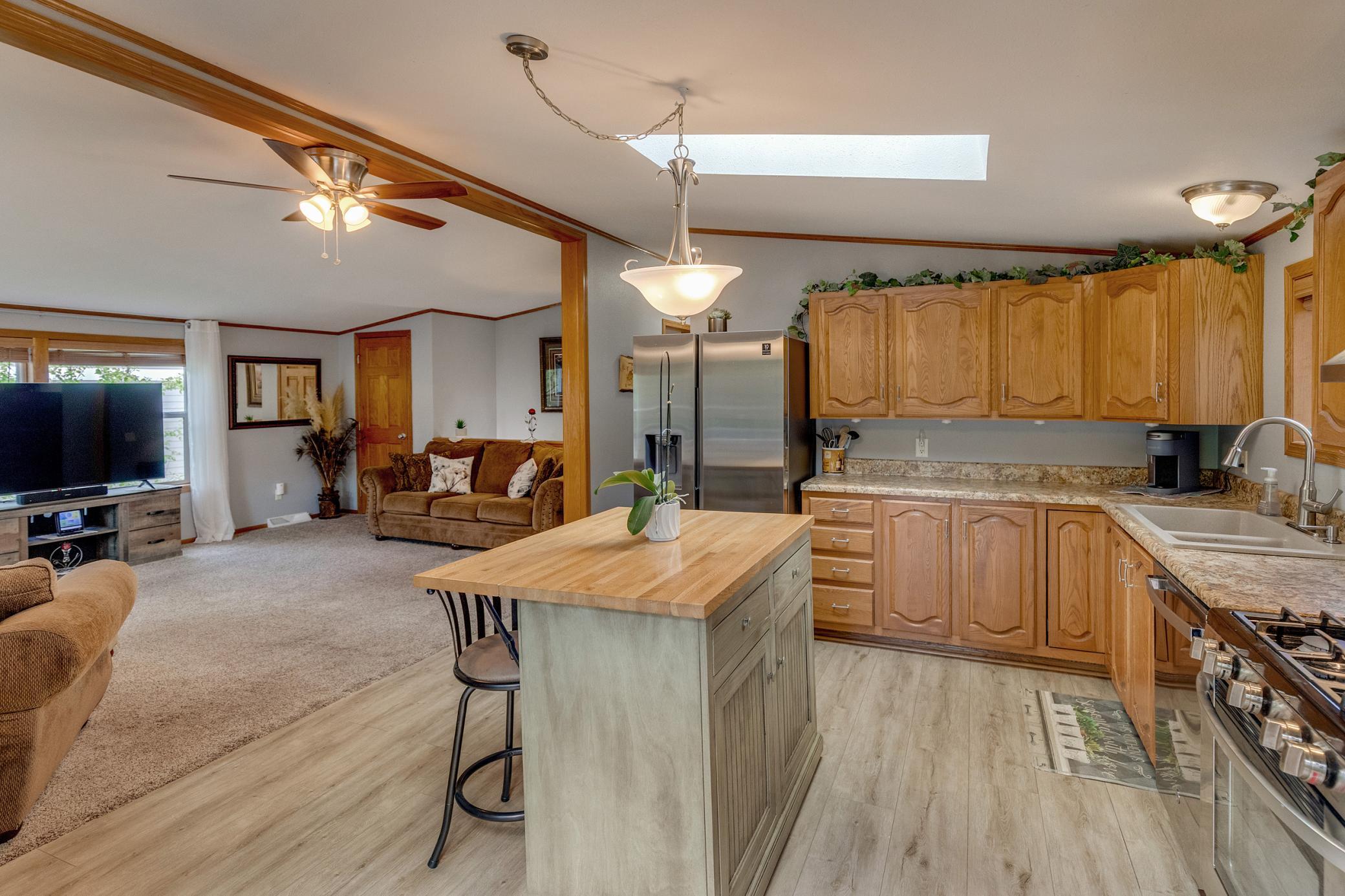 13335 E Shore Road Property Photo 10