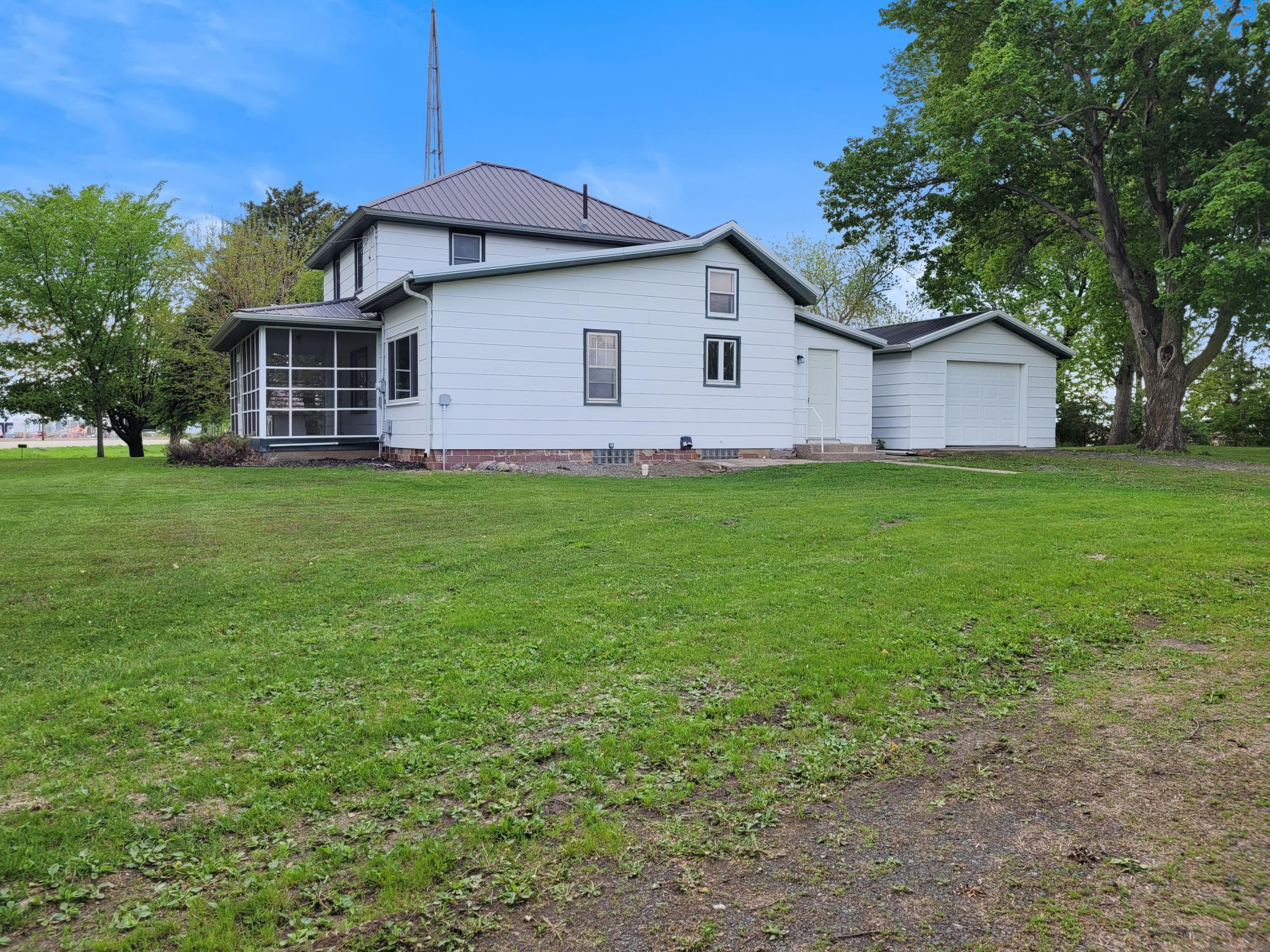 411 State Highway 19 Property Photo 2
