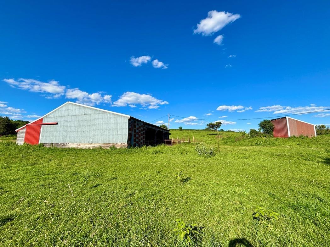 20860 Grosbeak Road Property Photo 10