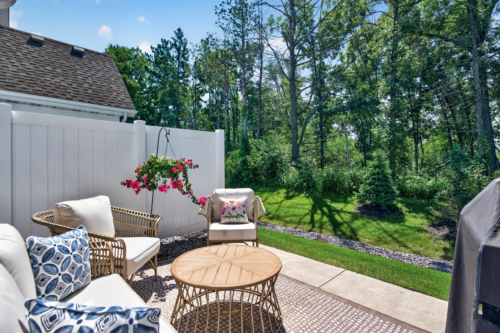 18043 38th Place N Property Photo 33