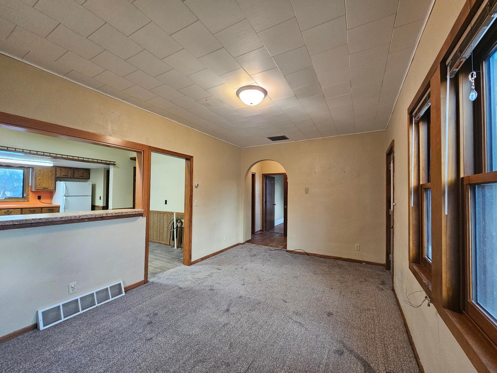220 Grace Avenue Property Photo 7
