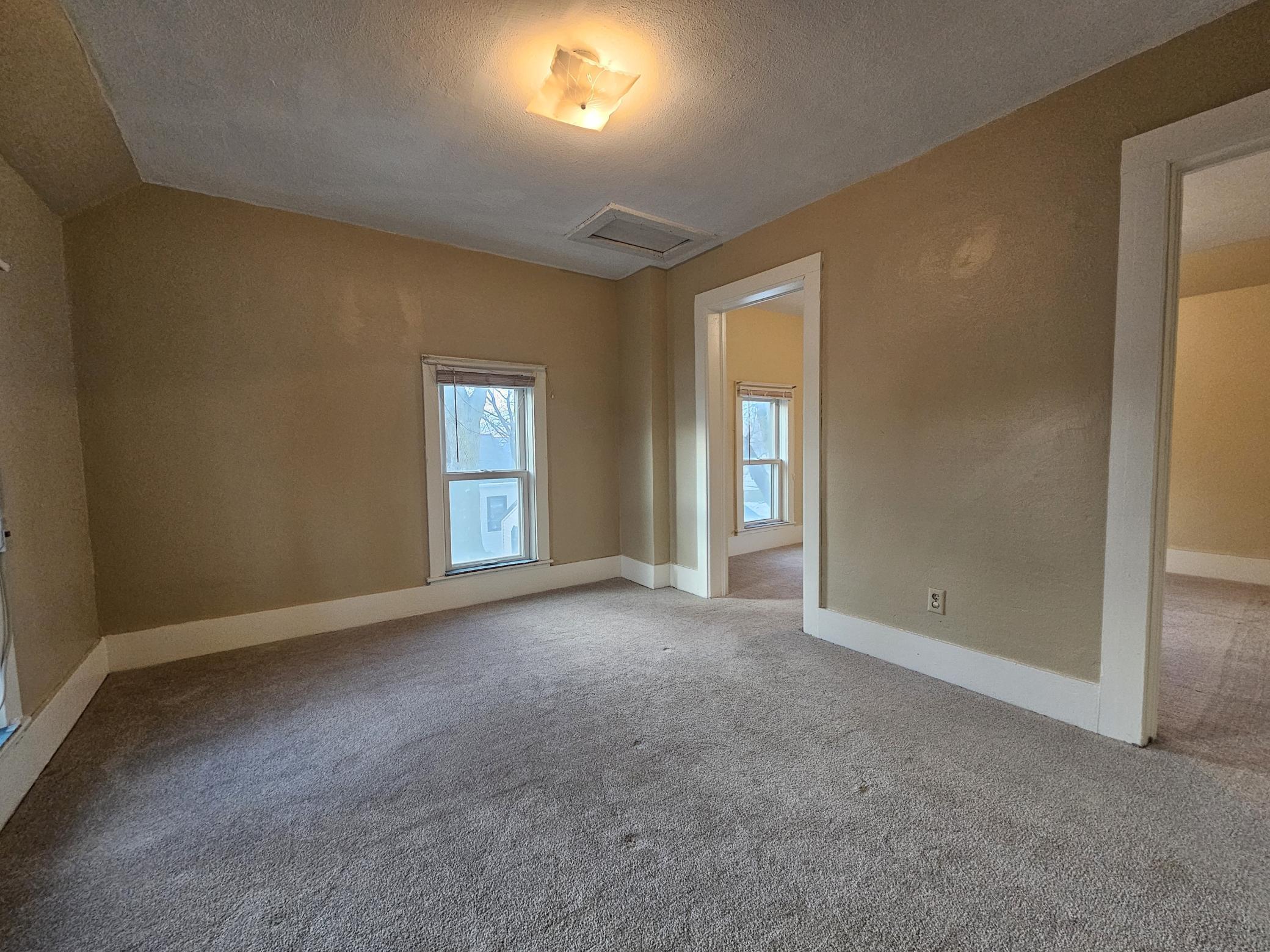 220 Grace Avenue Property Photo 9