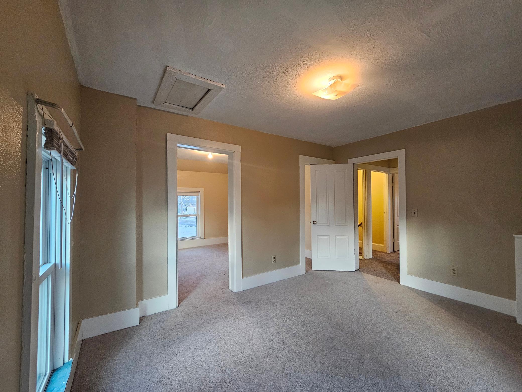 220 Grace Avenue Property Photo 10