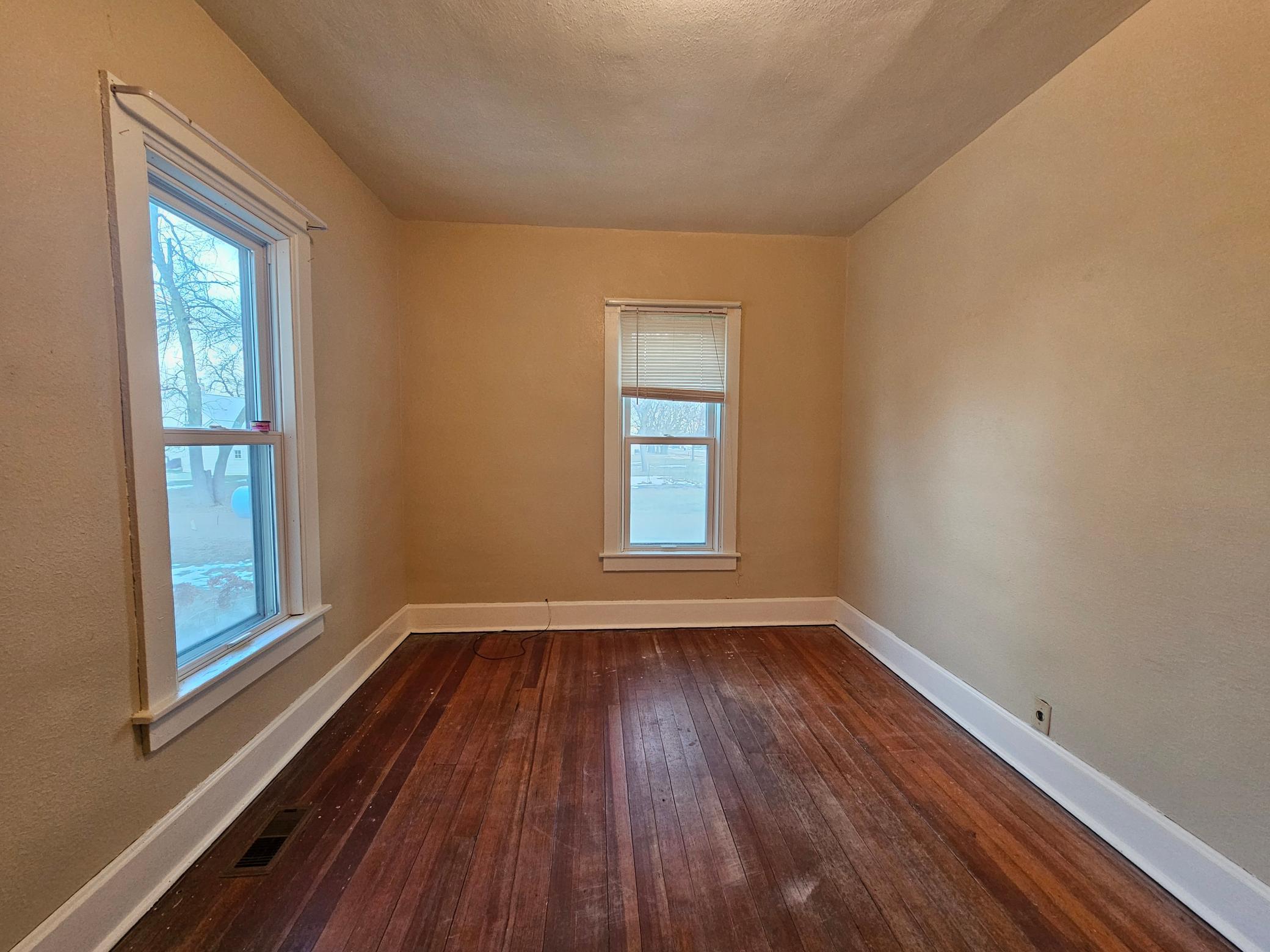 220 Grace Avenue Property Photo 14