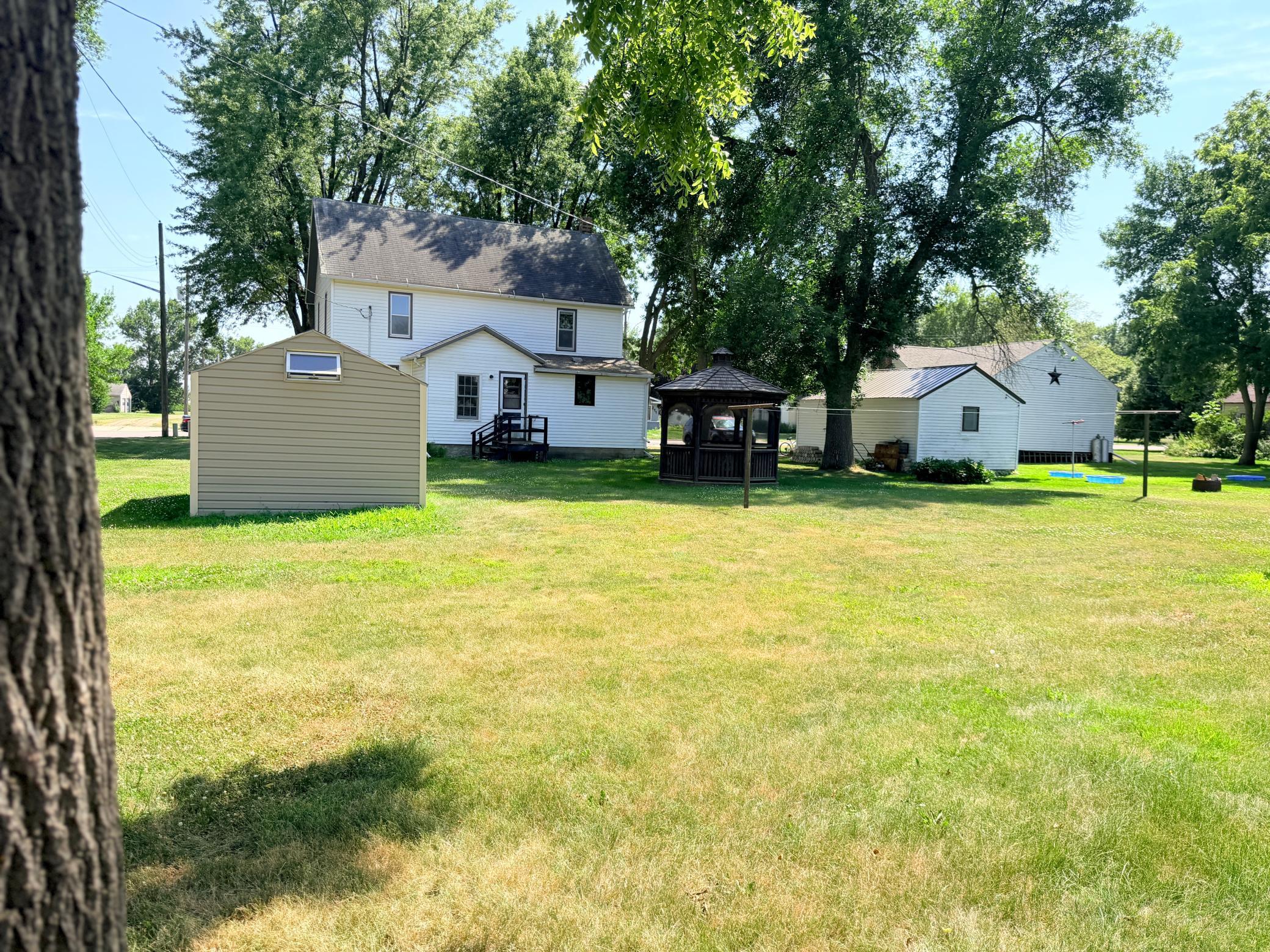 220 Grace Avenue Property Photo 16