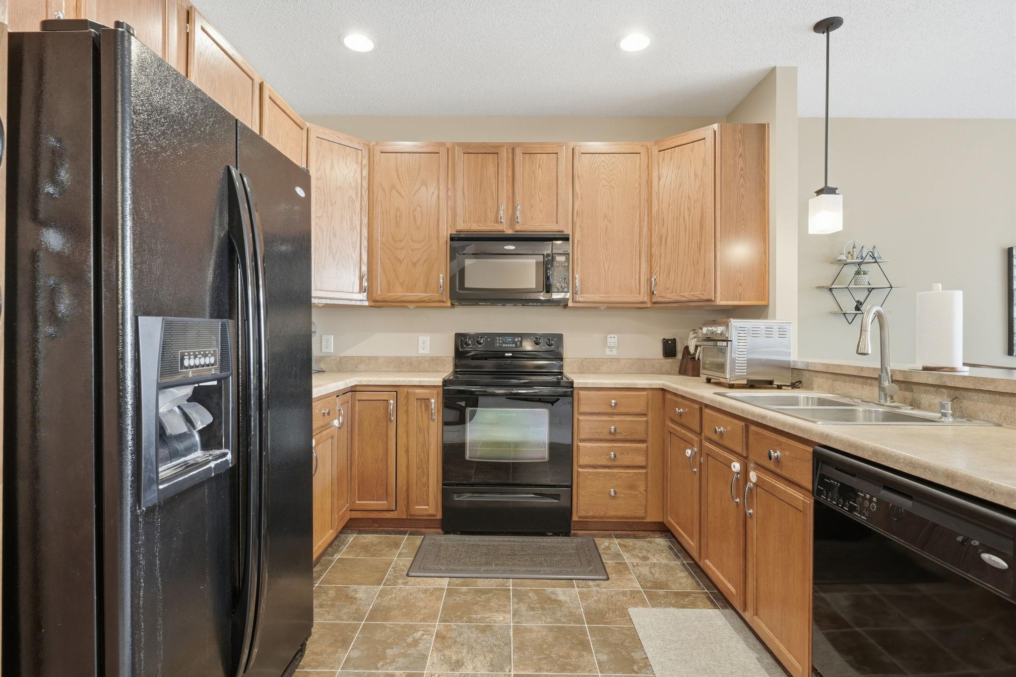8336 Emery Parkway N Property Photo 2