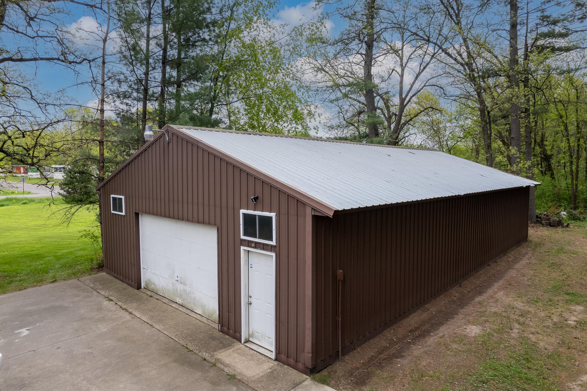 930 Highway 65 S Property Photo 13