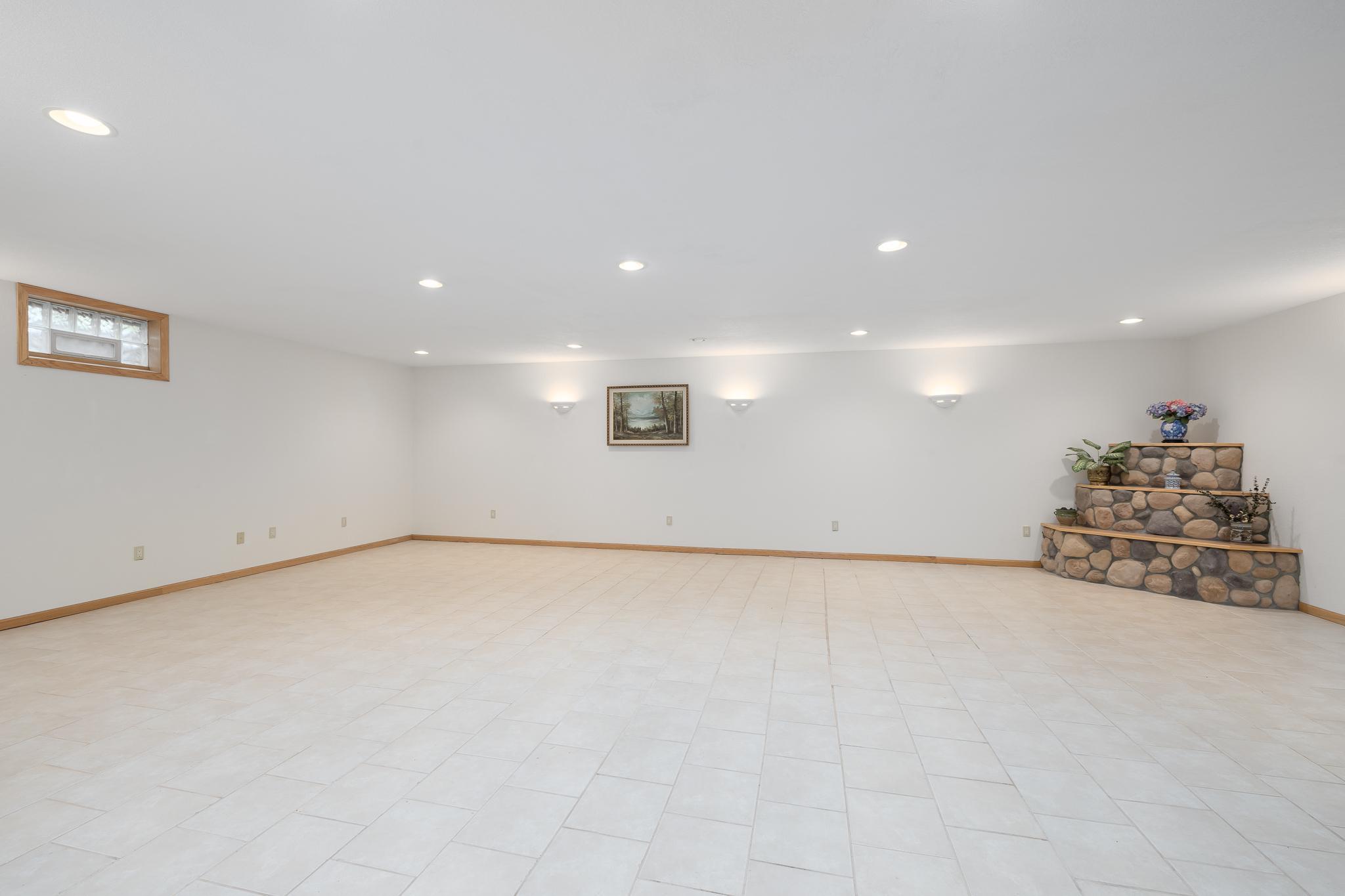 930 Highway 65 S Property Photo 41