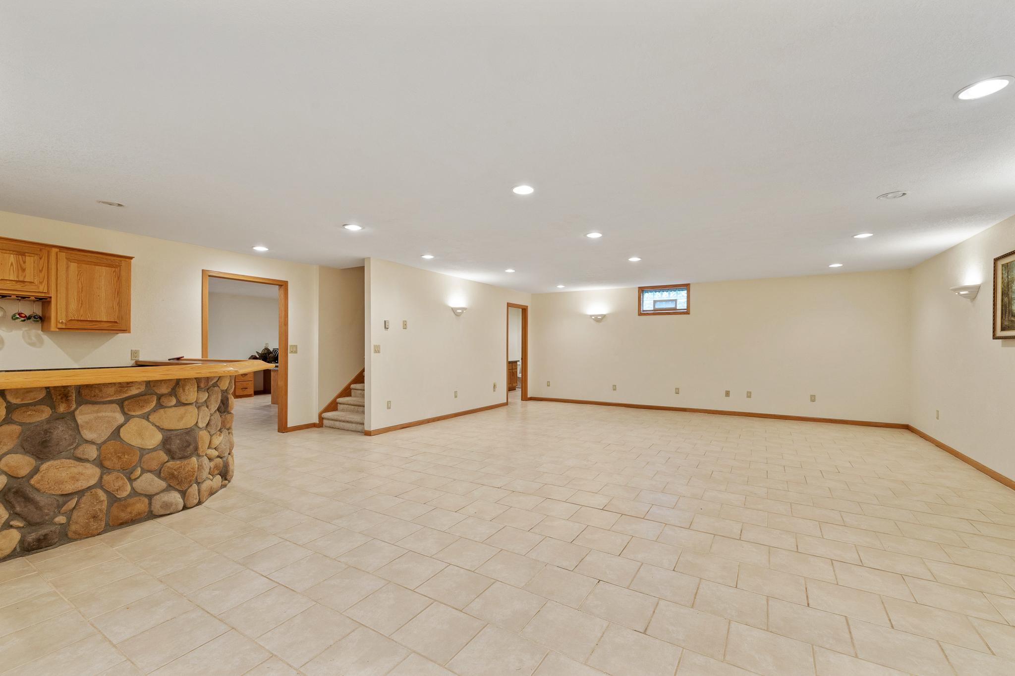930 Highway 65 S Property Photo 44